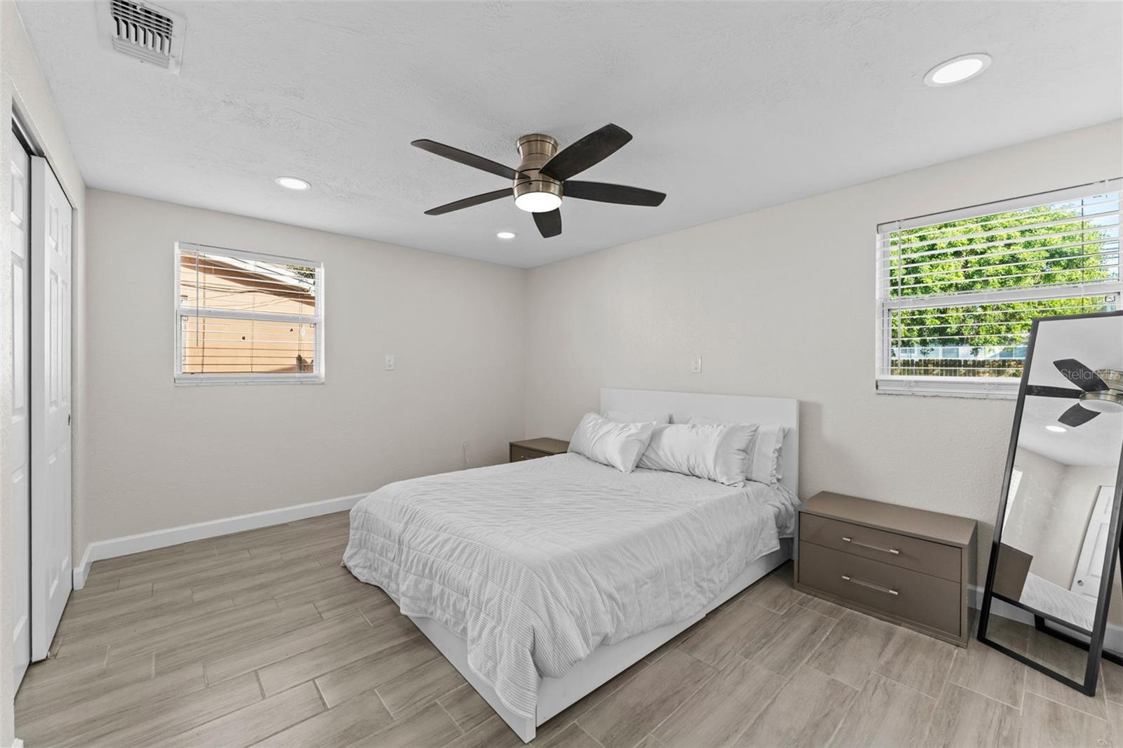 Image 13 of 28 For 5501 Denver Street Ne