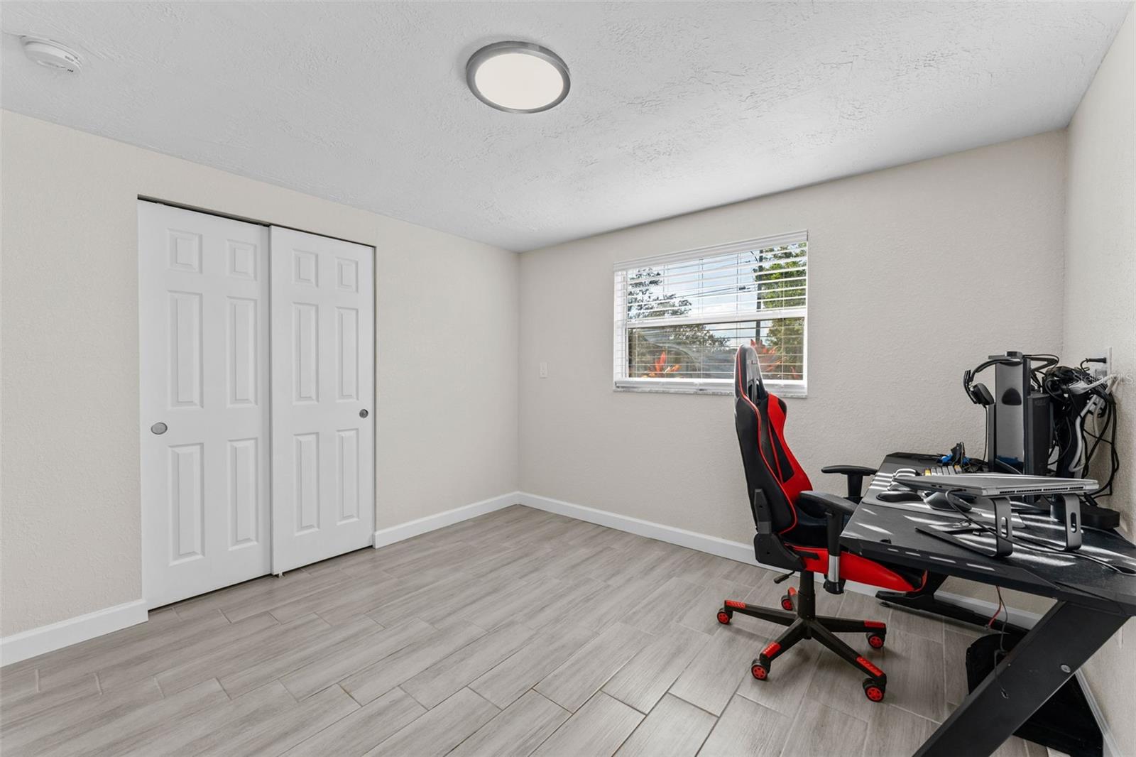 Image 19 of 28 For 5501 Denver Street Ne