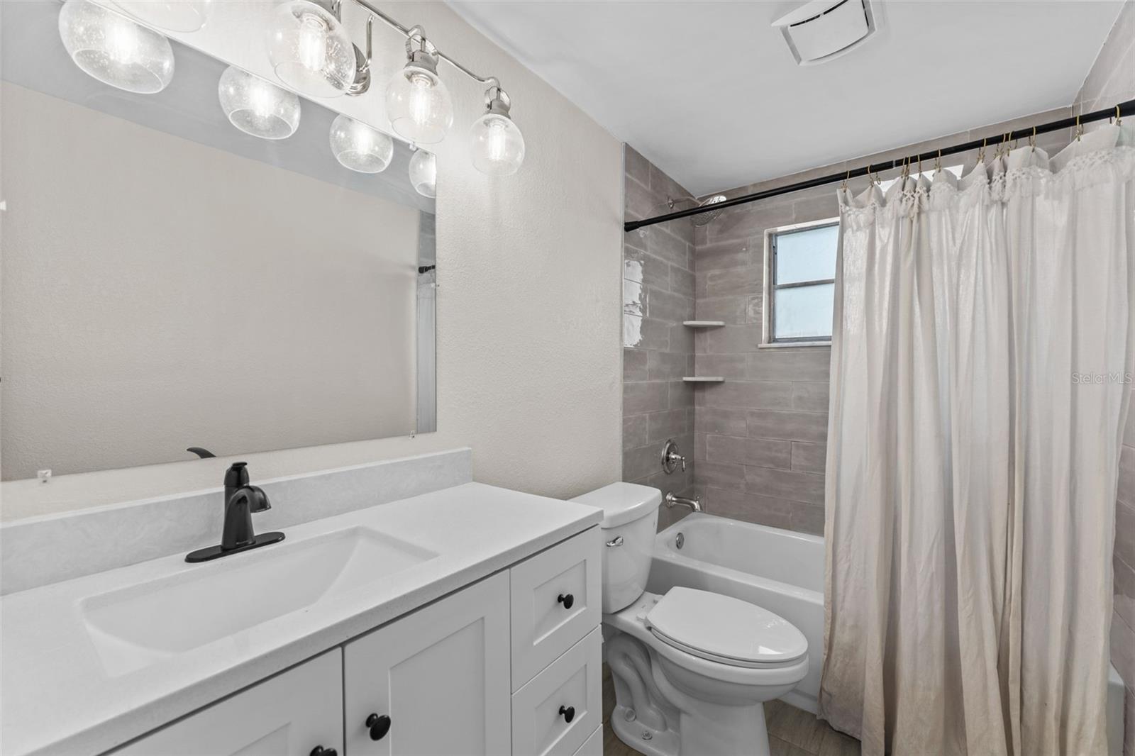 Image 21 of 28 For 5501 Denver Street Ne