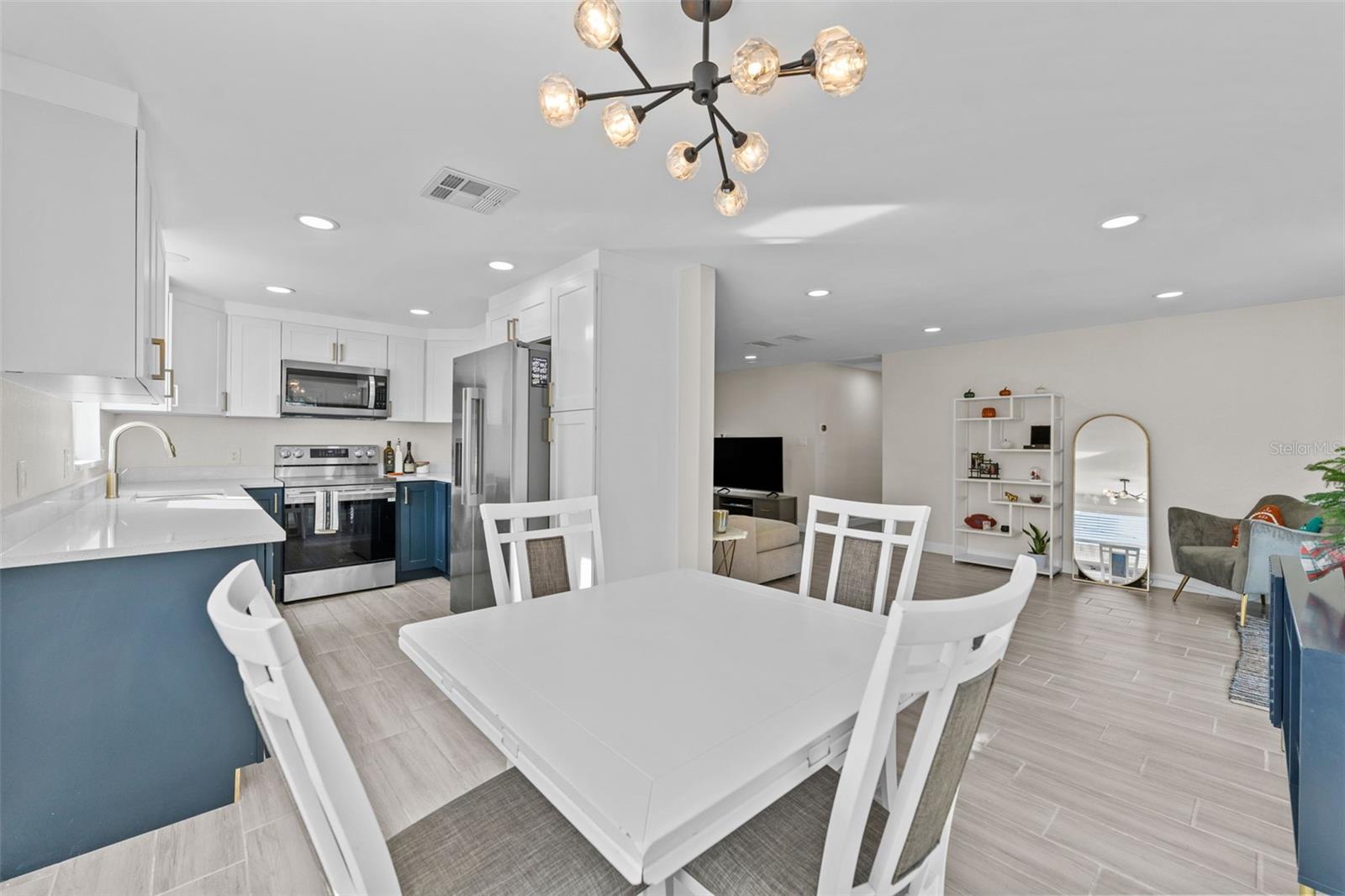 Image 9 of 28 For 5501 Denver Street Ne