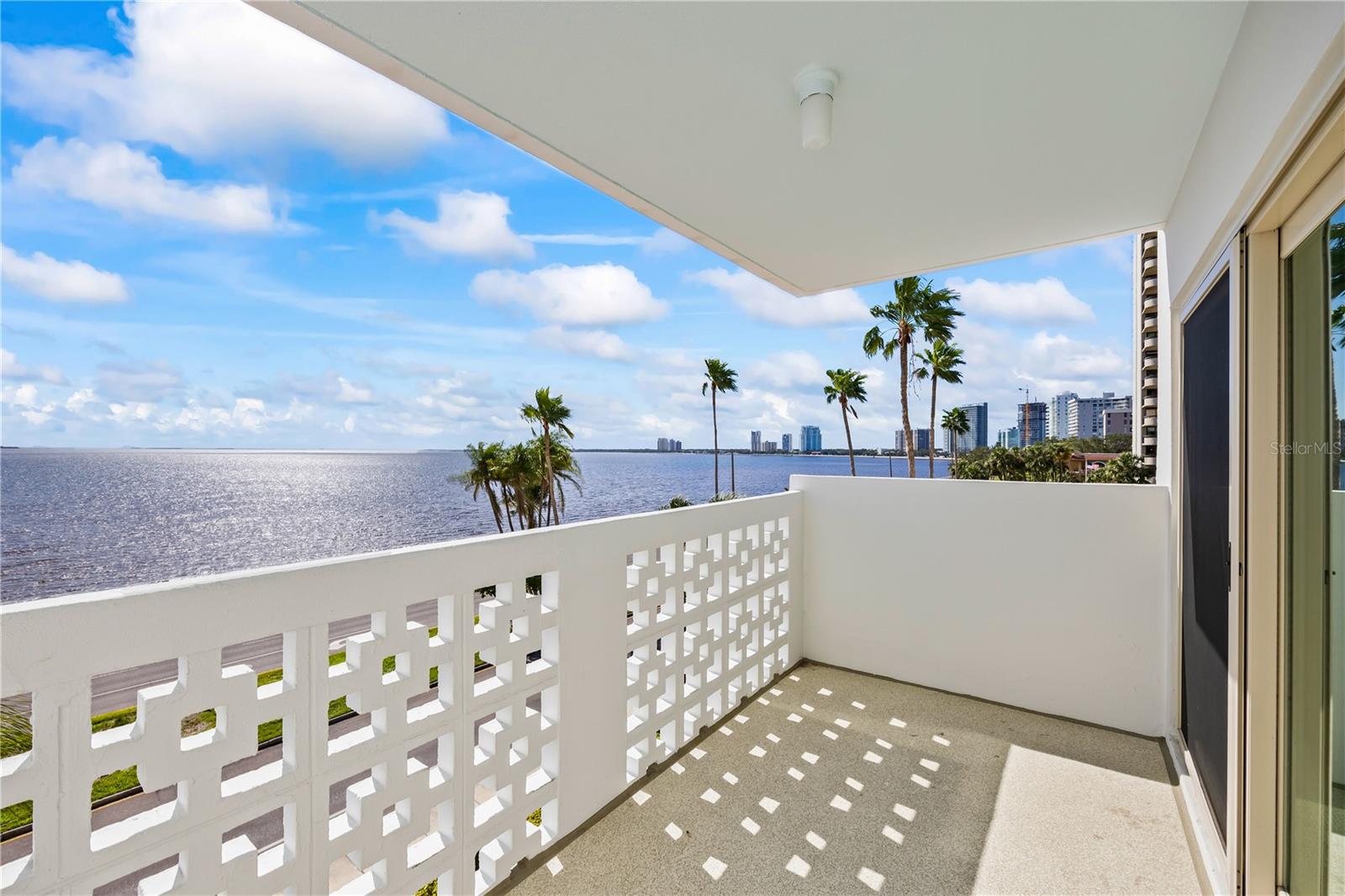 Image 2 of 31 For 2401 Bayshore Boulevard 410