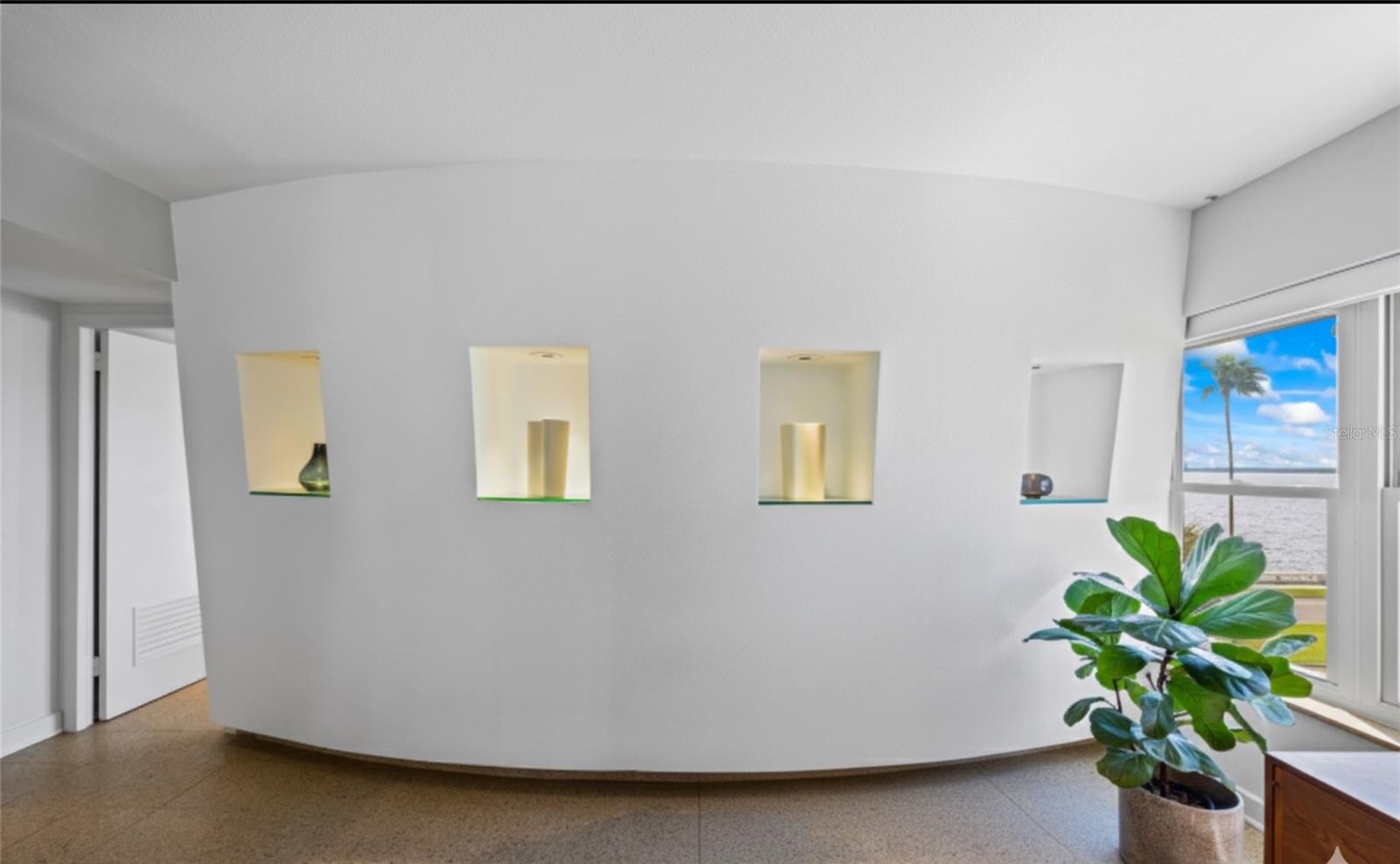 Image 9 of 31 For 2401 Bayshore Boulevard 410