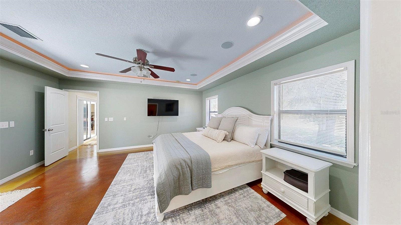 Image 13 of 50 For 12005 Deerfoot Place