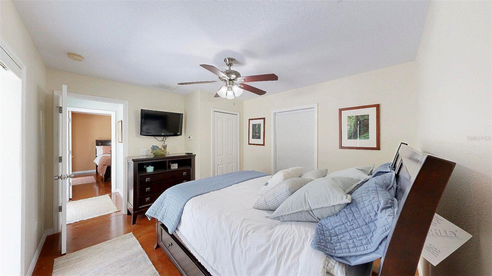 Image 25 of 50 For 12005 Deerfoot Place