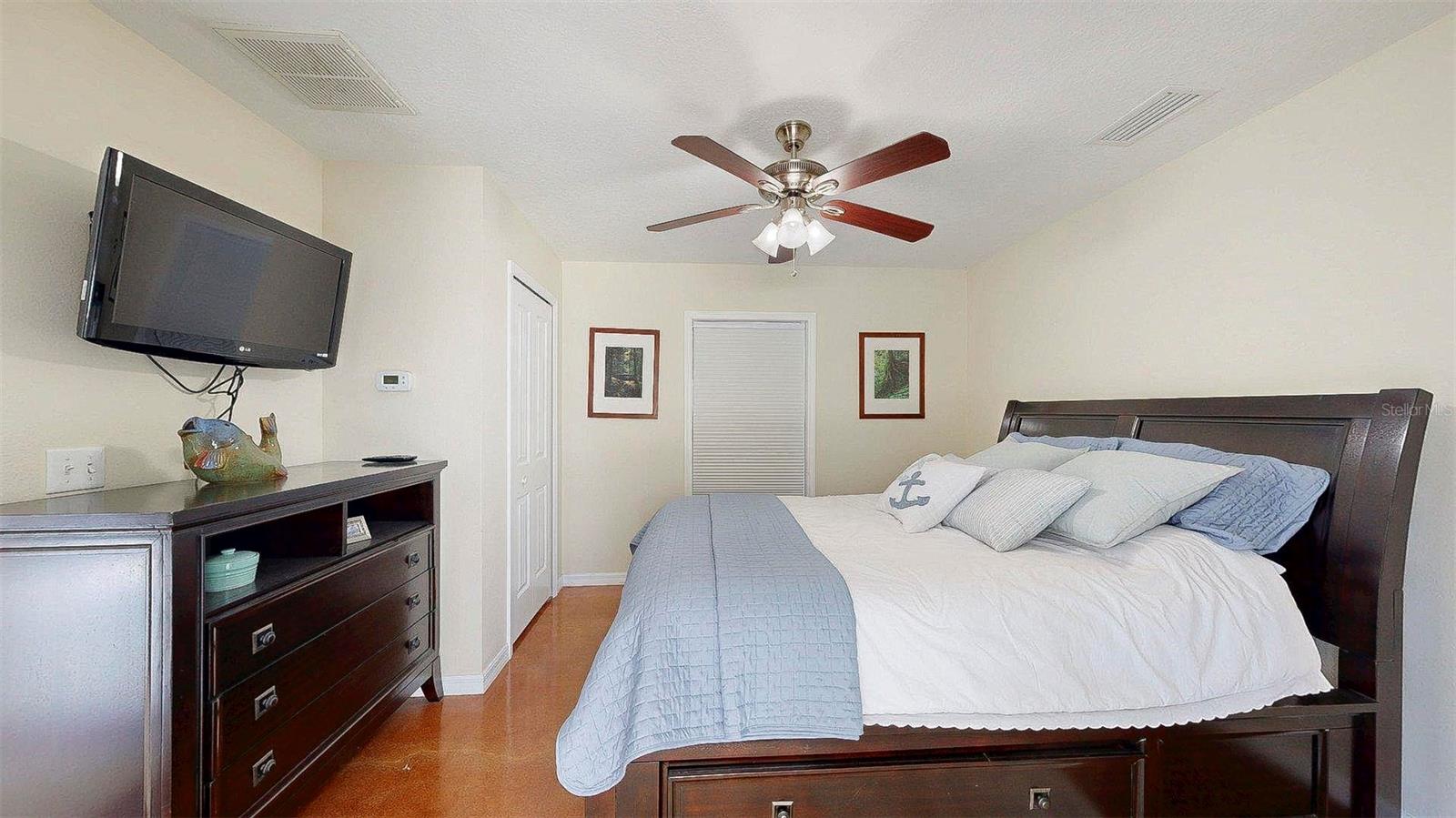 Image 31 of 50 For 12005 Deerfoot Place