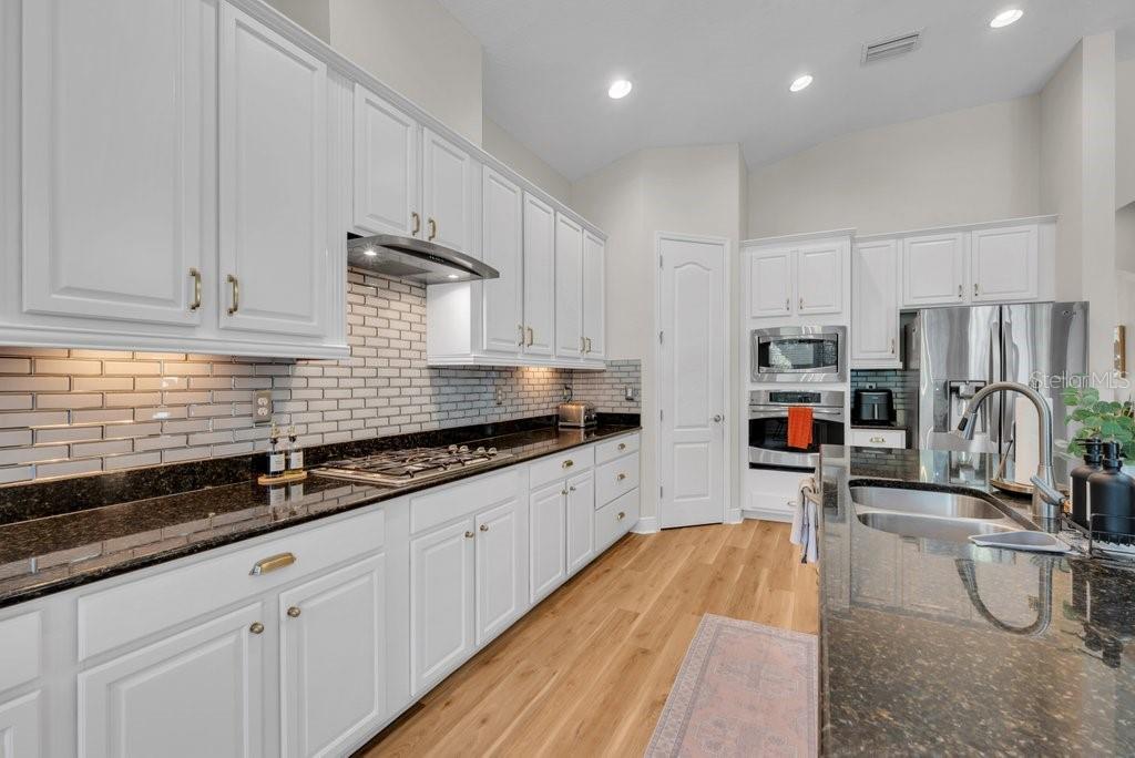 Image 14 of 52 For 5331 Sagecrest Drive