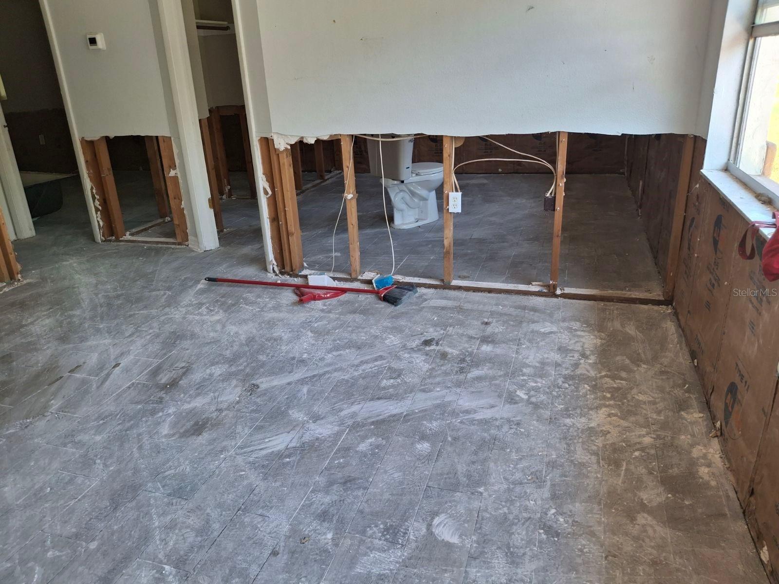 Image 11 of 11 For 7814 Akron Avenue