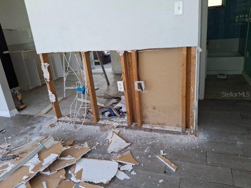 Image 2 of 11 For 7814 Akron Avenue