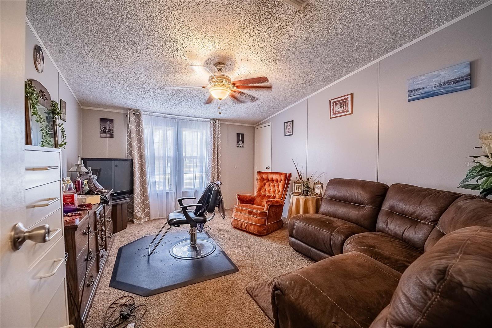 Image 14 of 33 For 5065 1st Street Nw