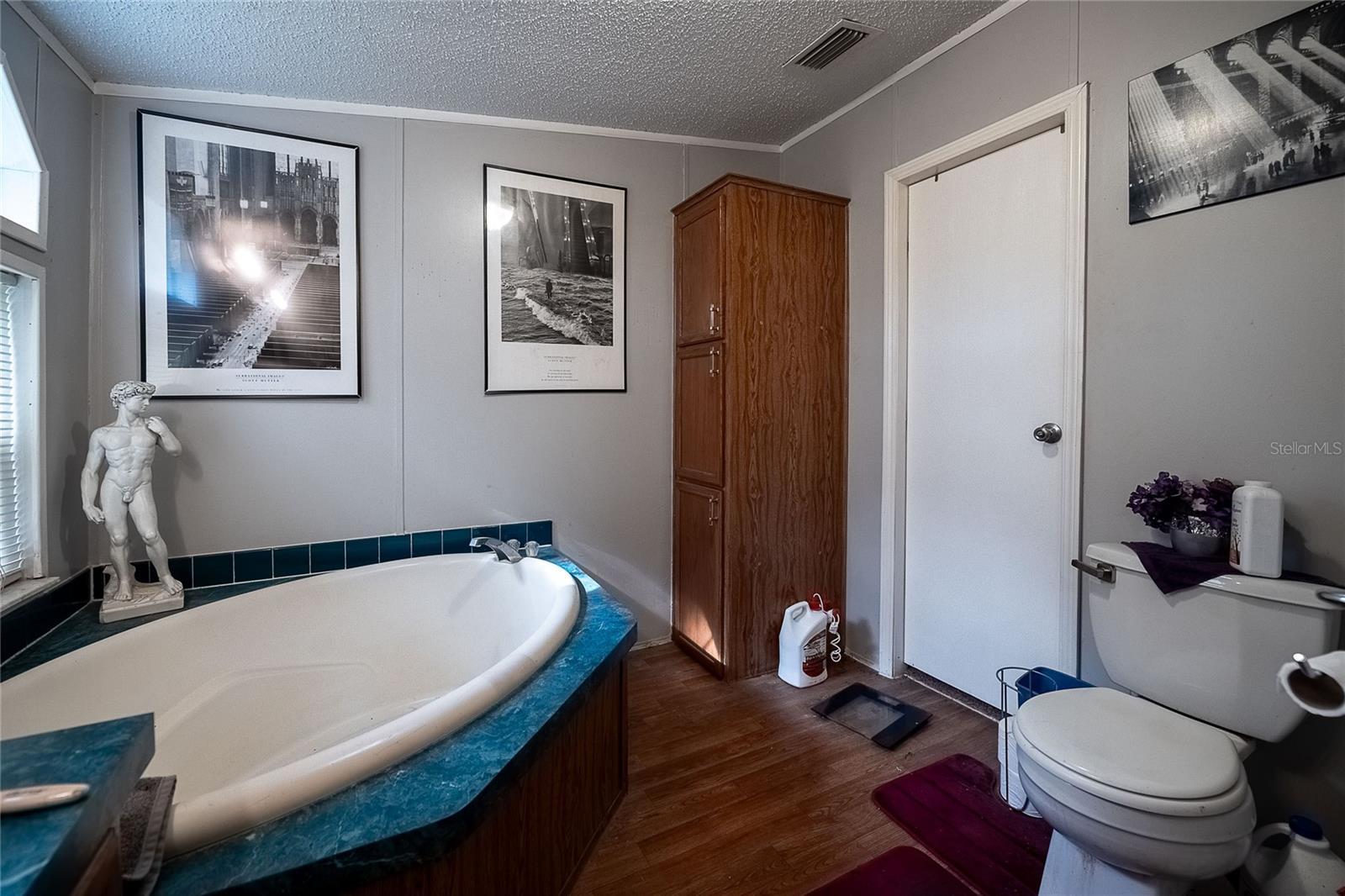 Image 24 of 33 For 5065 1st Street Nw