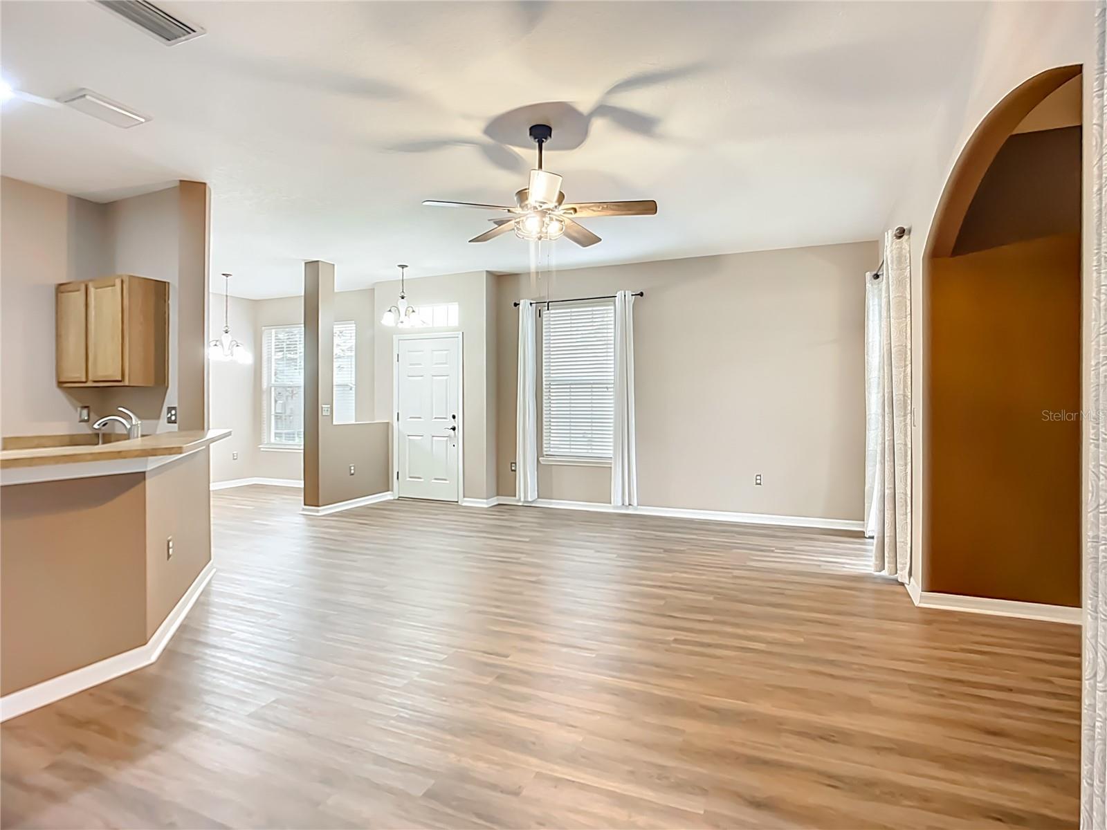 Image 12 of 45 For 6811 Breezy Palm Drive