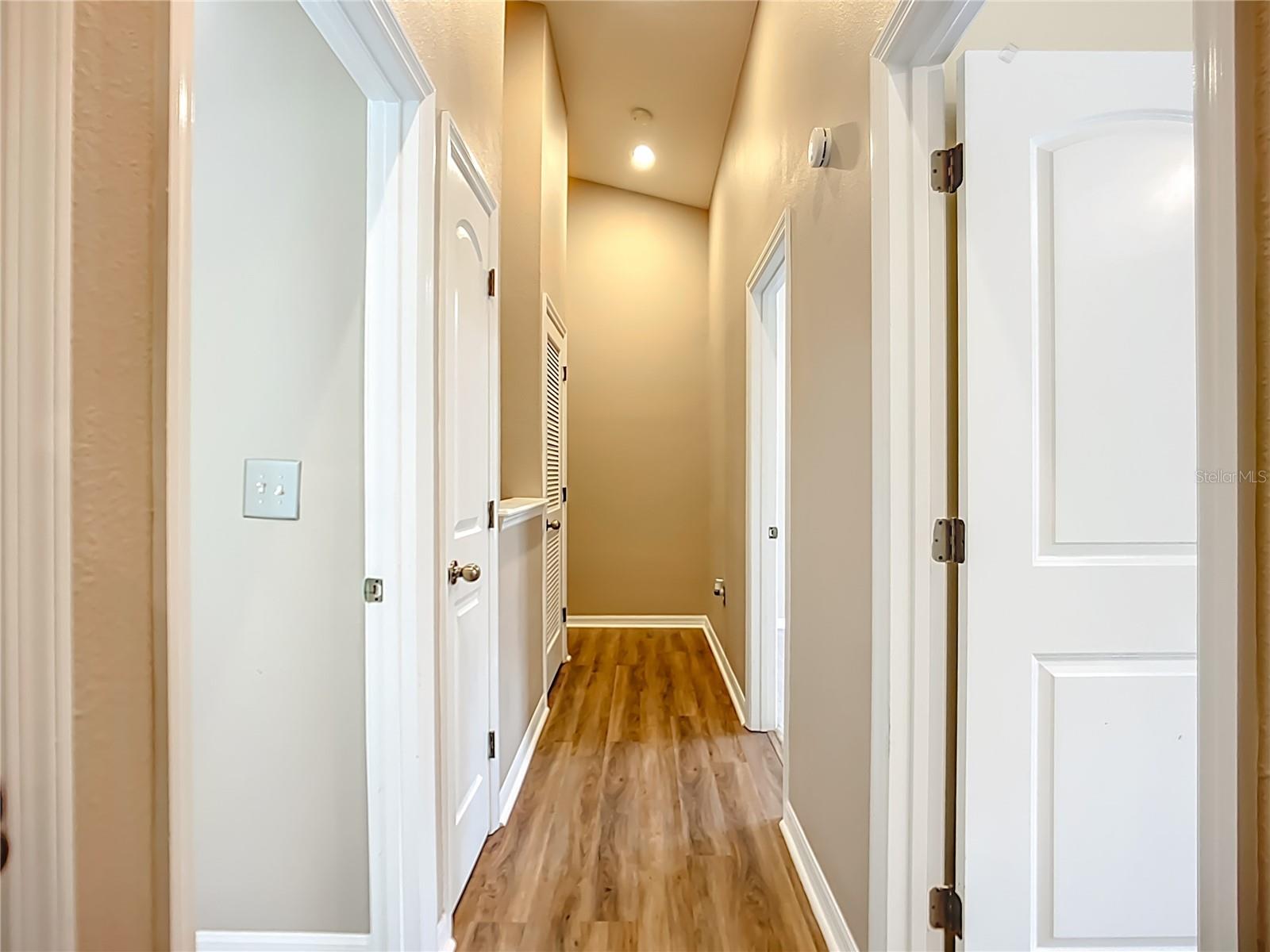 Image 36 of 45 For 6811 Breezy Palm Drive