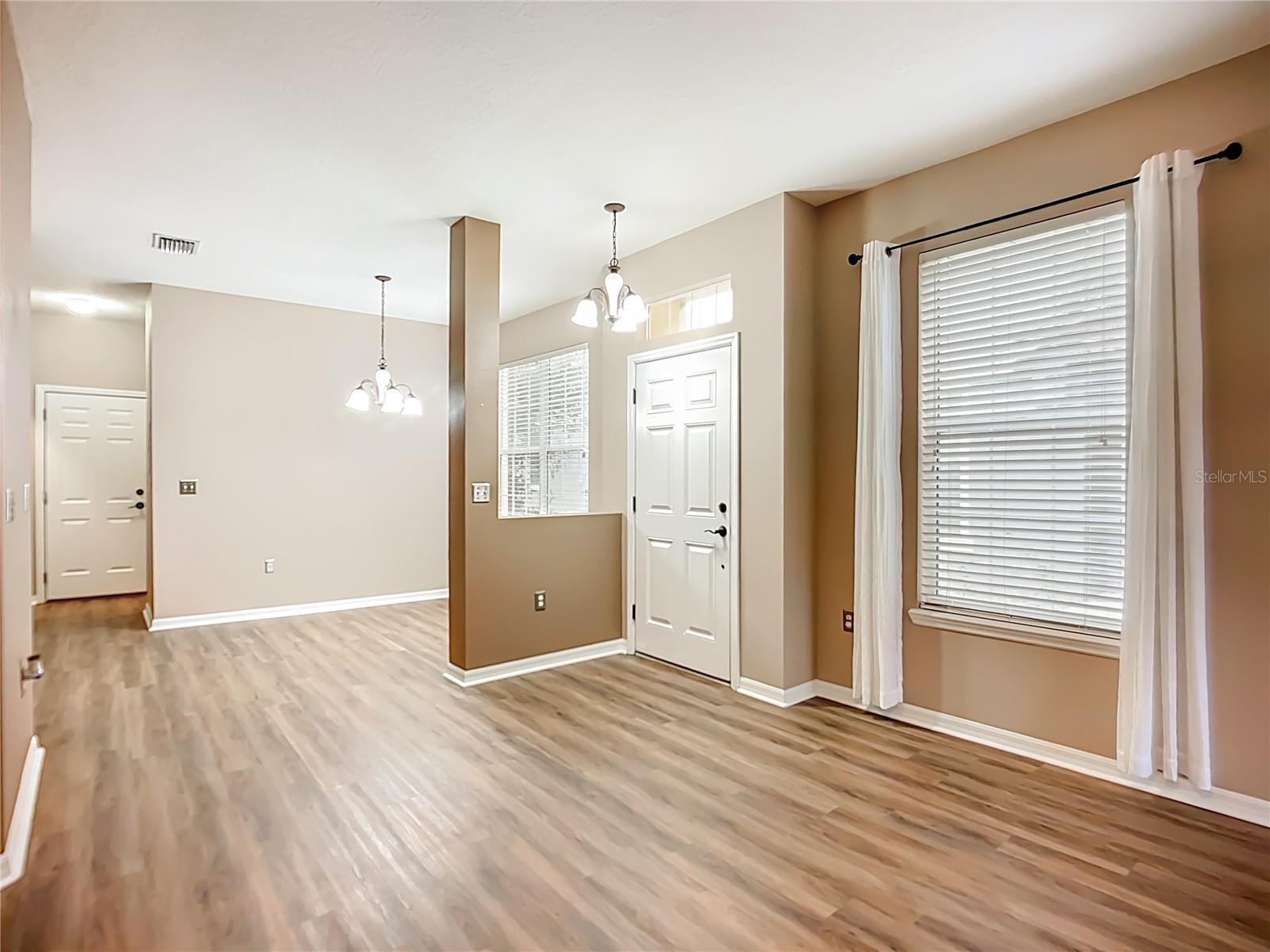 Image 9 of 45 For 6811 Breezy Palm Drive