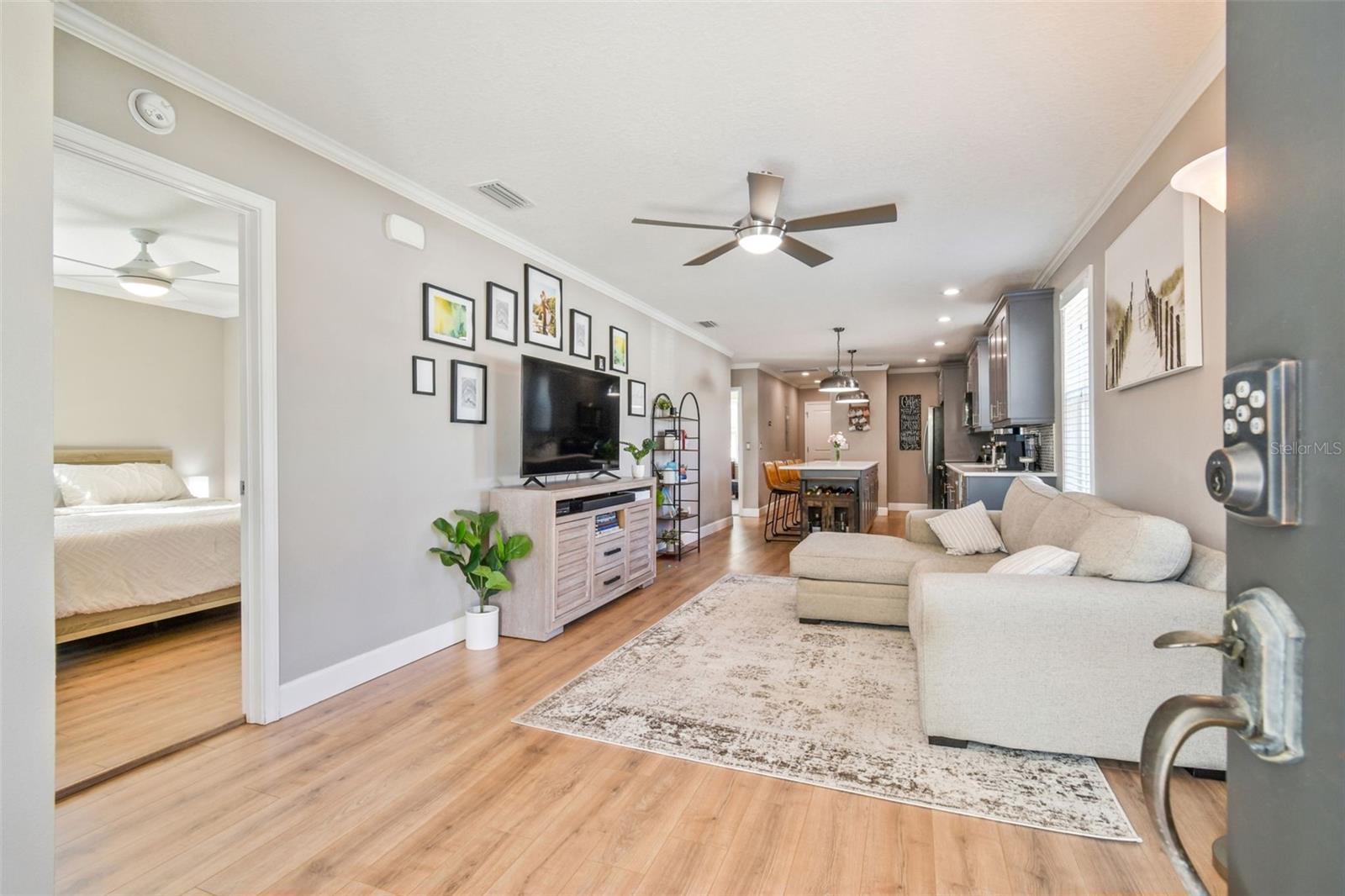 Image 11 of 50 For 8120 El Portal Drive