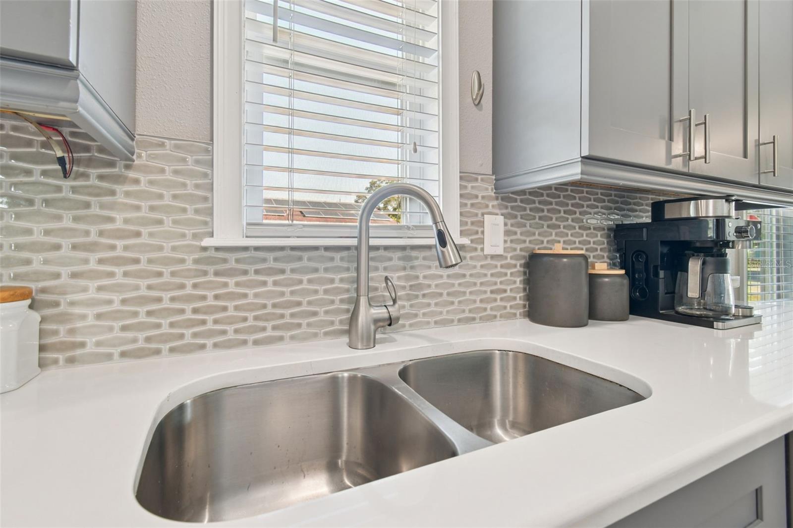 Image 20 of 50 For 8120 El Portal Drive