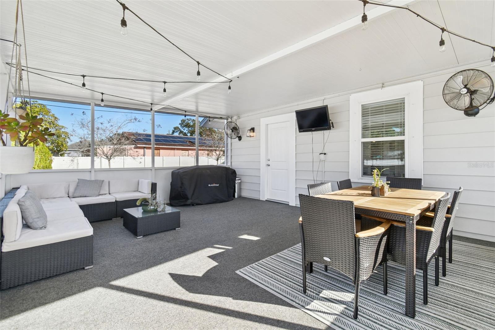 Image 36 of 50 For 8120 El Portal Drive