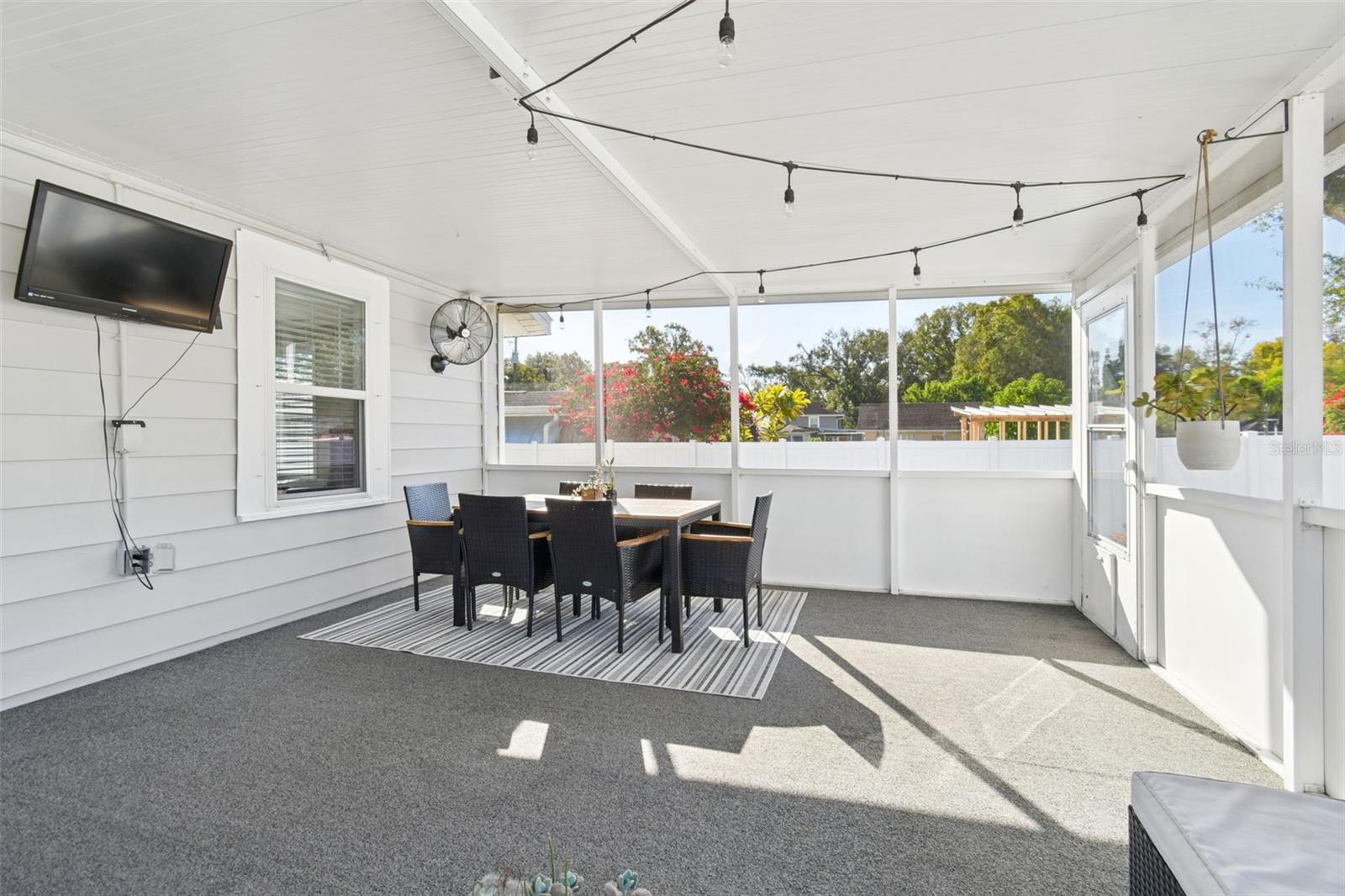 Image 38 of 50 For 8120 El Portal Drive