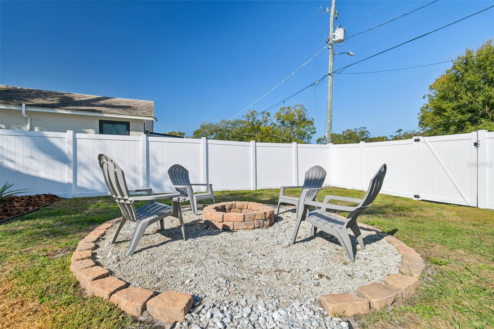 Image 39 of 50 For 8120 El Portal Drive