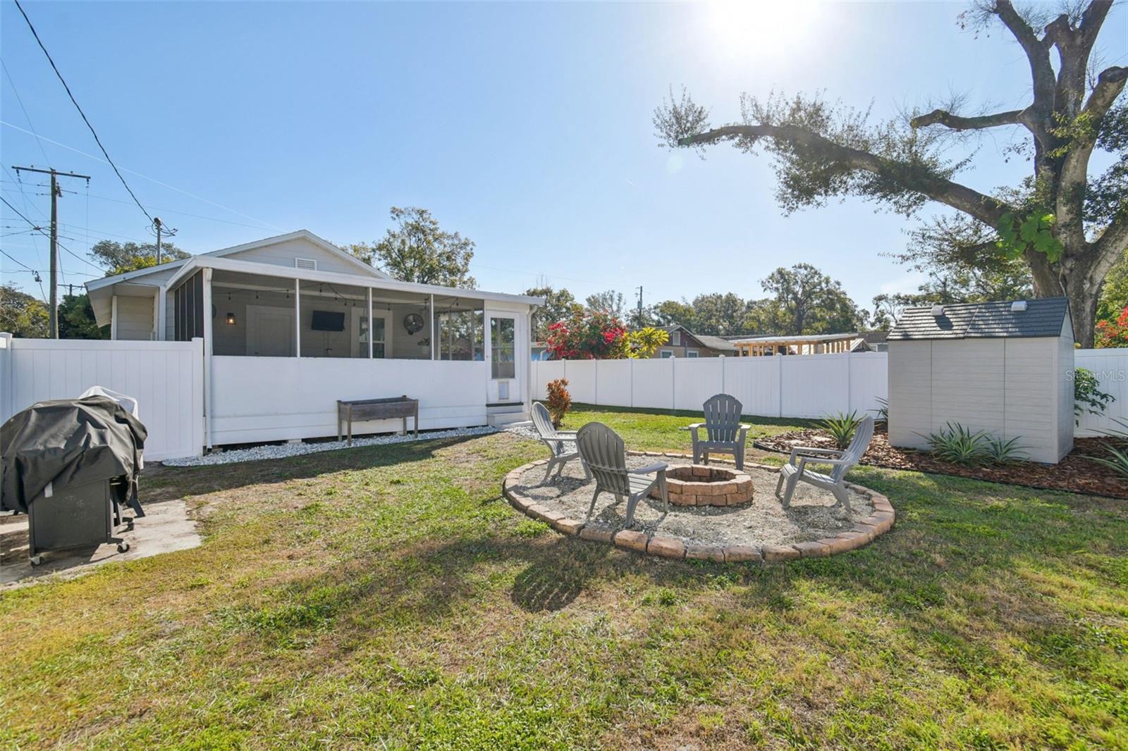 Image 41 of 50 For 8120 El Portal Drive