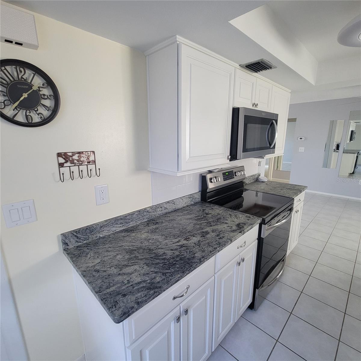 Image 17 of 53 For 4309 Huron Lane