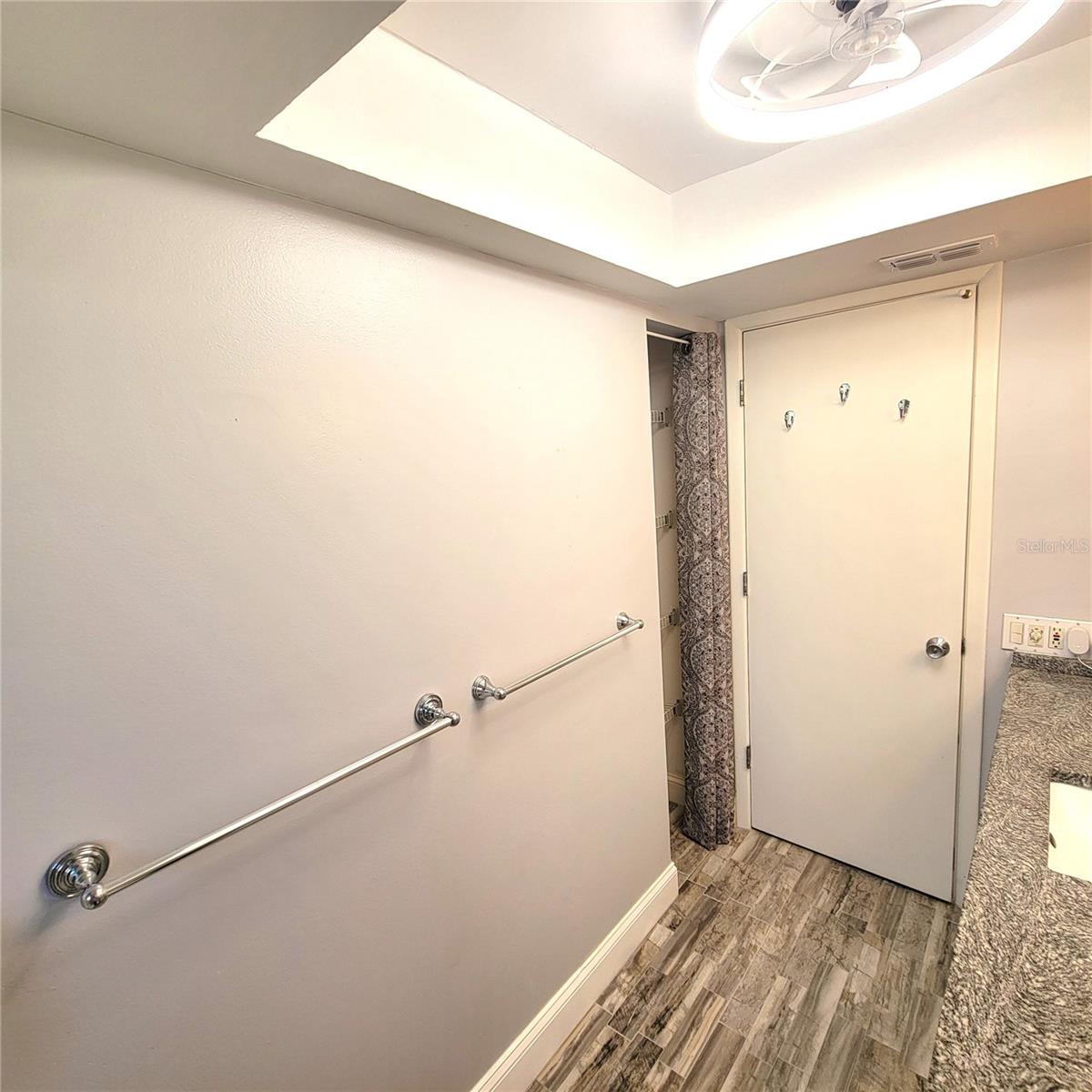 Image 27 of 53 For 4309 Huron Lane