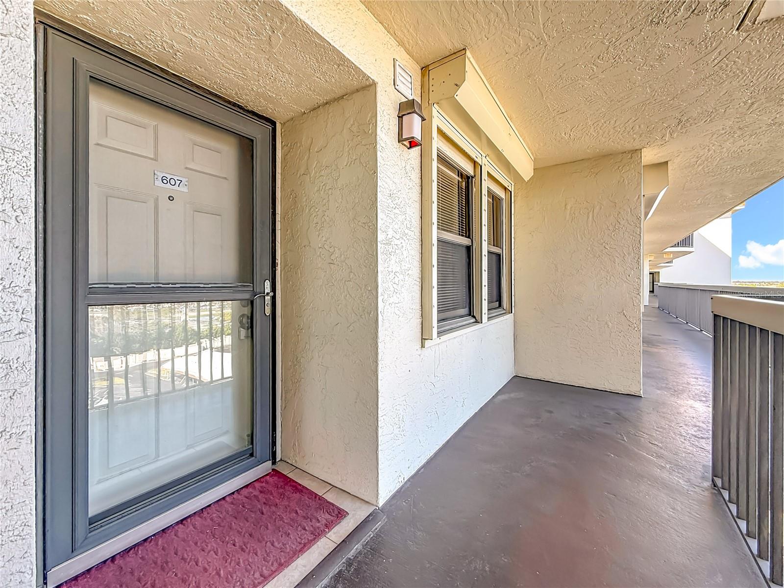 Image 11 of 36 For 5400 Park Street N 607