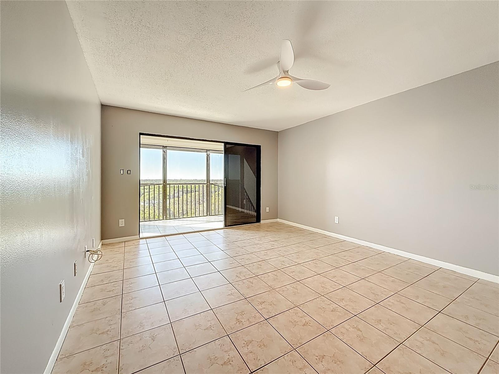 Image 21 of 36 For 5400 Park Street N 607