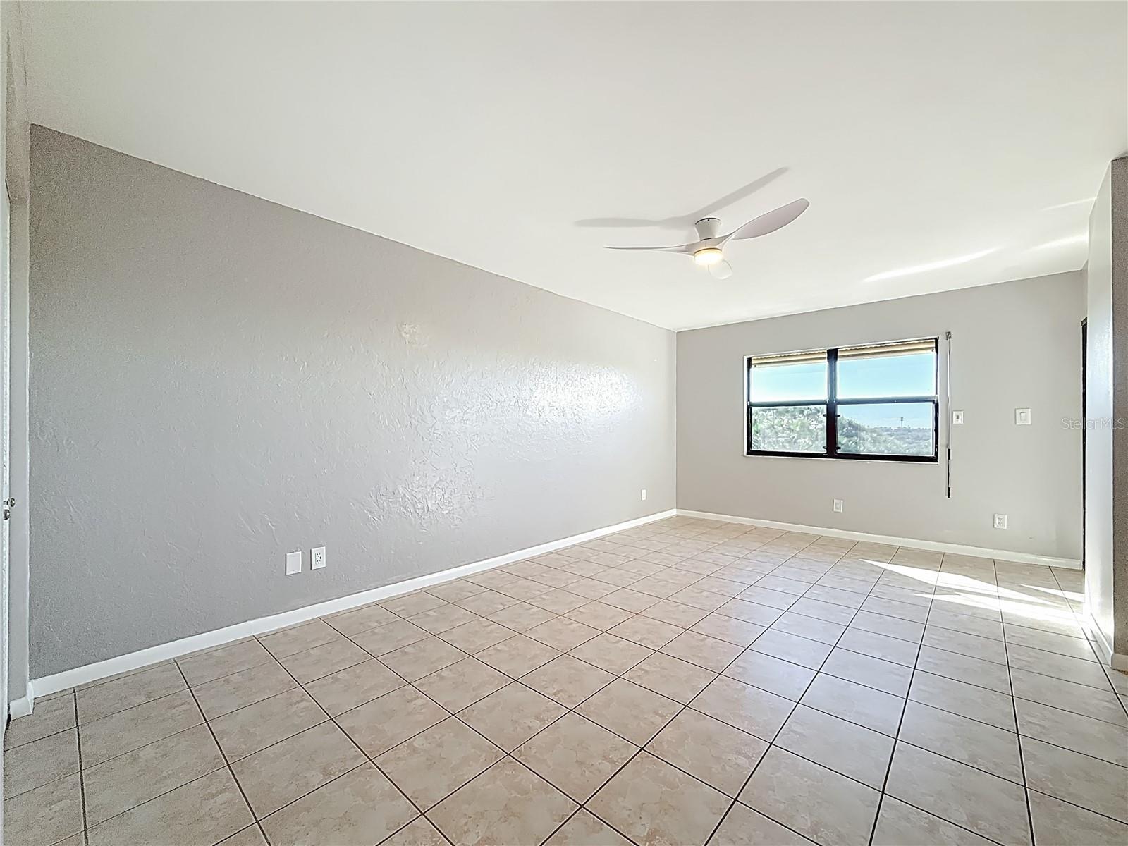 Image 24 of 36 For 5400 Park Street N 607