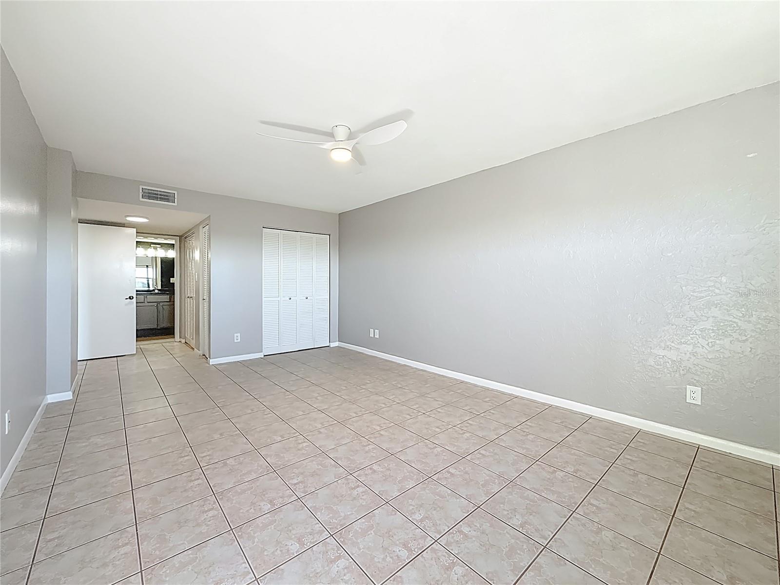 Image 26 of 36 For 5400 Park Street N 607