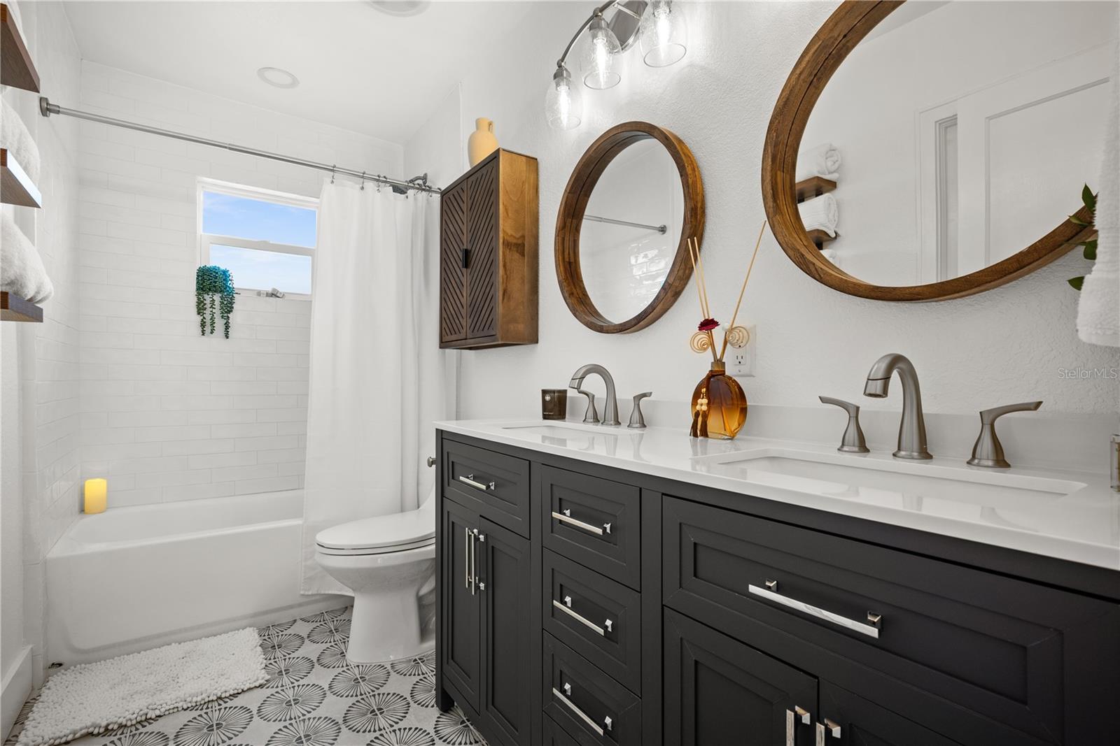 Image 14 of 48 For 14032 Bayshore Drive