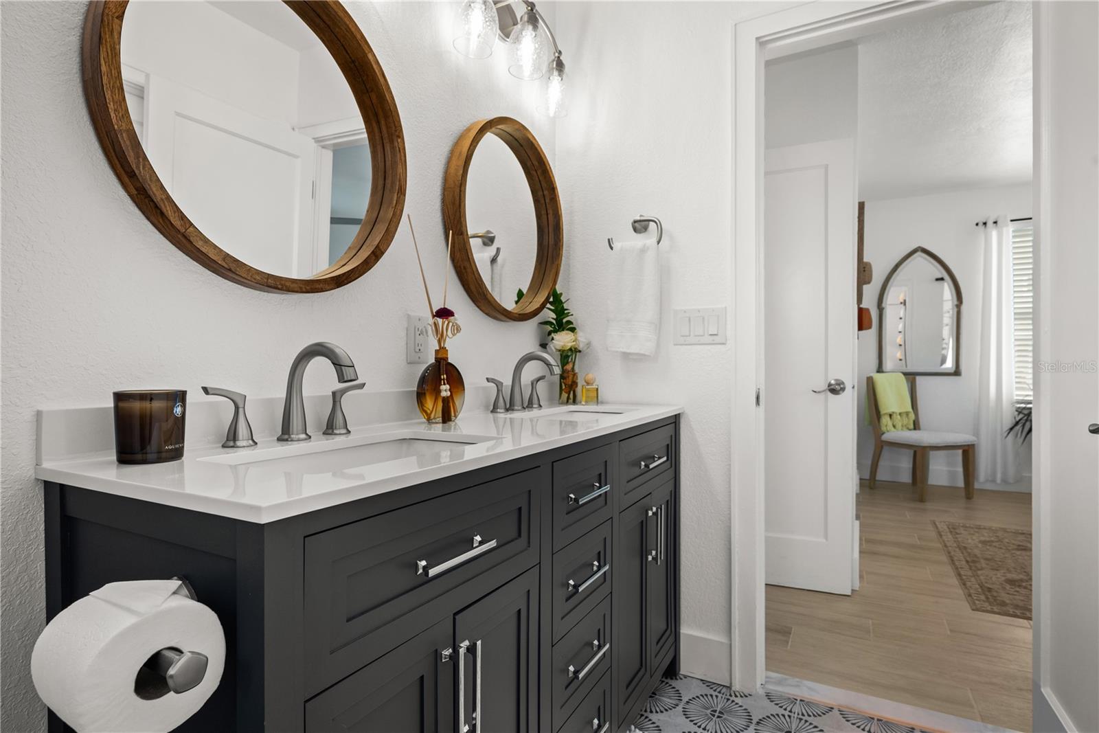 Image 15 of 48 For 14032 Bayshore Drive