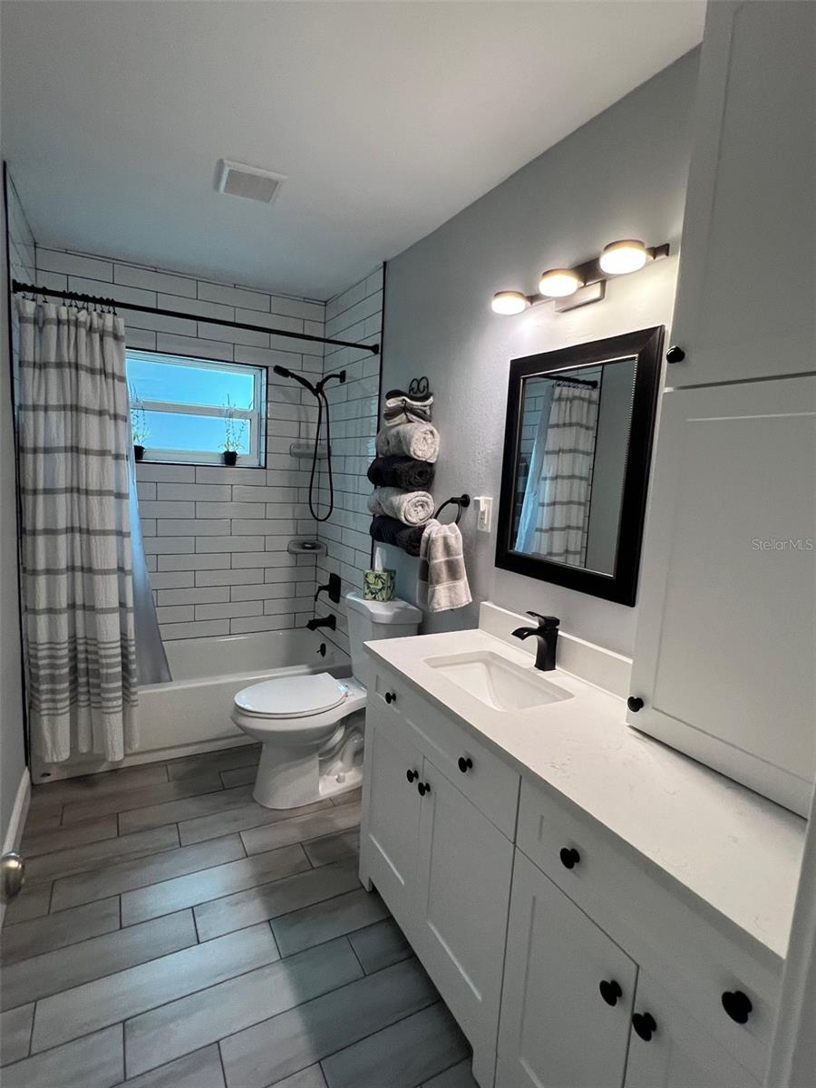 Image 11 of 35 For 9328 Forest Hills