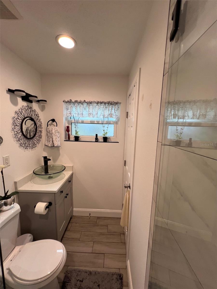 Image 12 of 35 For 9328 Forest Hills