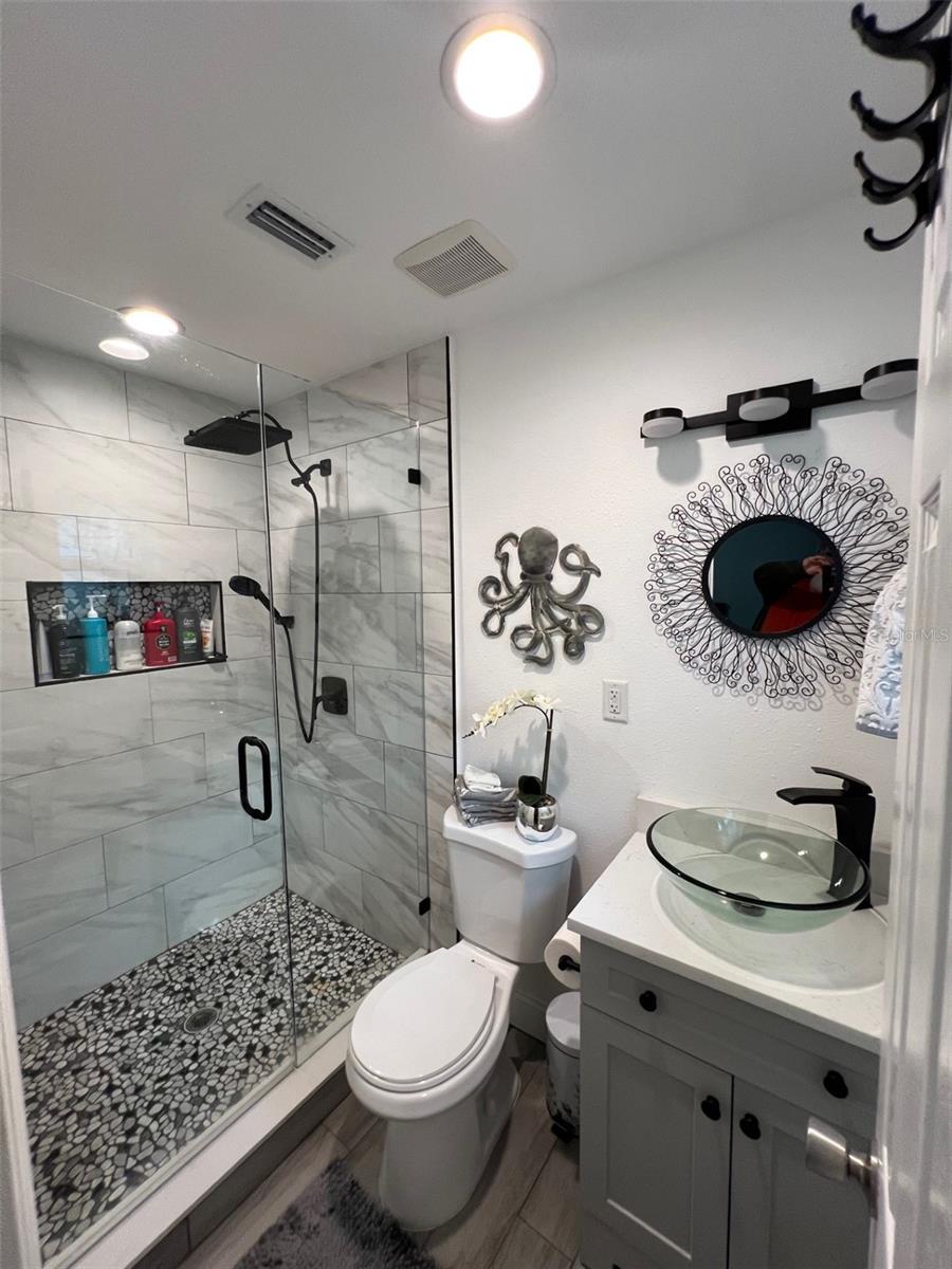 Image 14 of 35 For 9328 Forest Hills