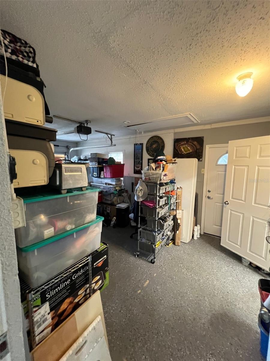 Image 26 of 35 For 9328 Forest Hills