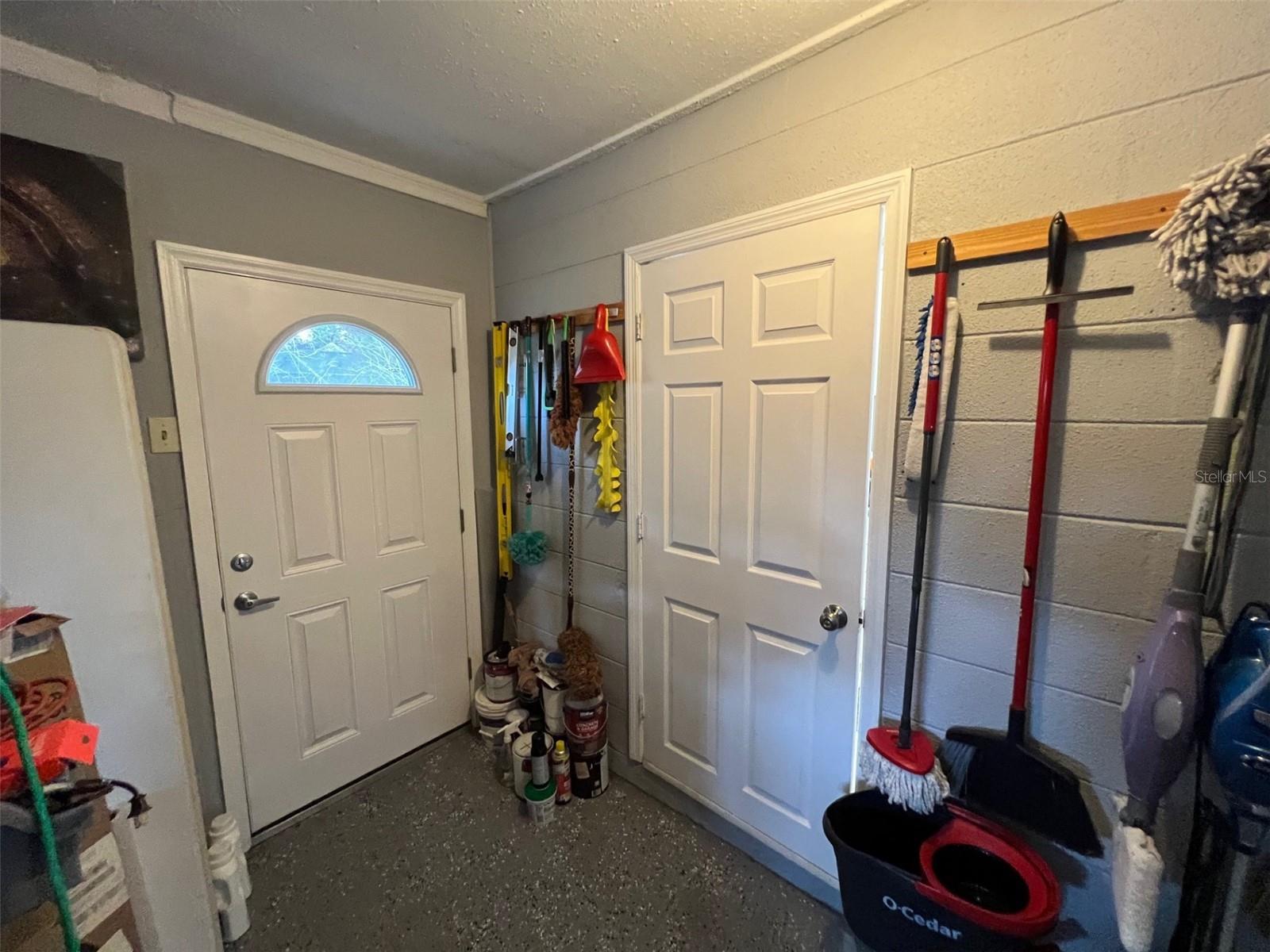 Image 28 of 35 For 9328 Forest Hills