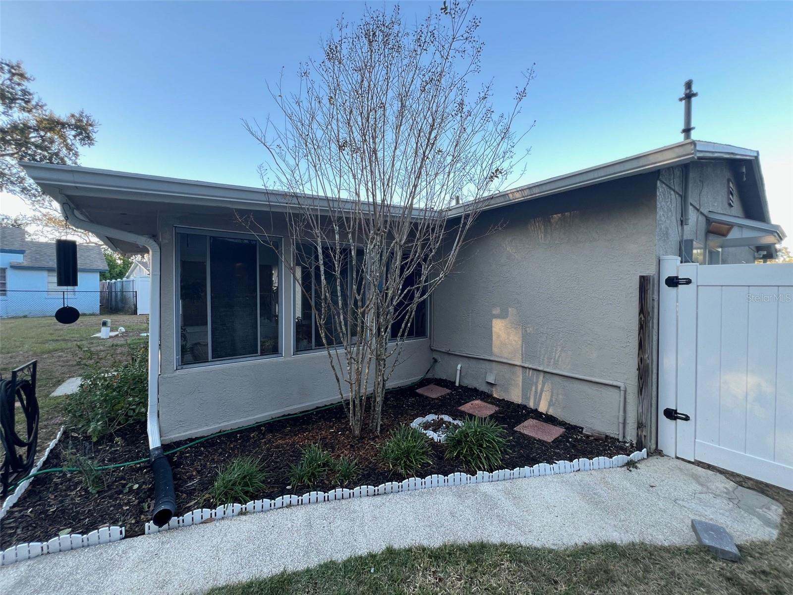 Image 5 of 35 For 9328 Forest Hills