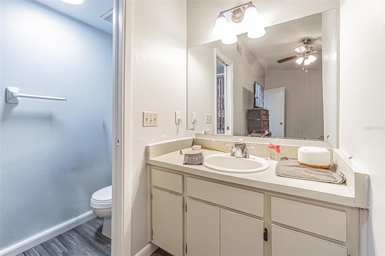 Image 10 of 21 For 4010 Oak Limb Court