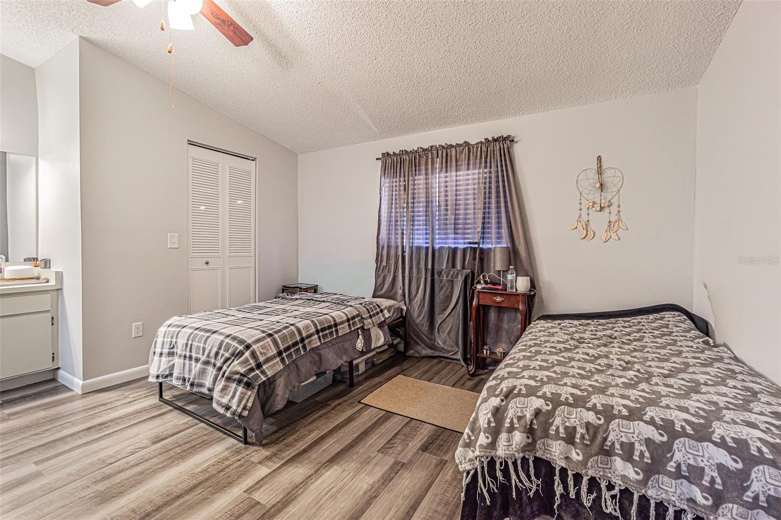 Image 13 of 21 For 4010 Oak Limb Court