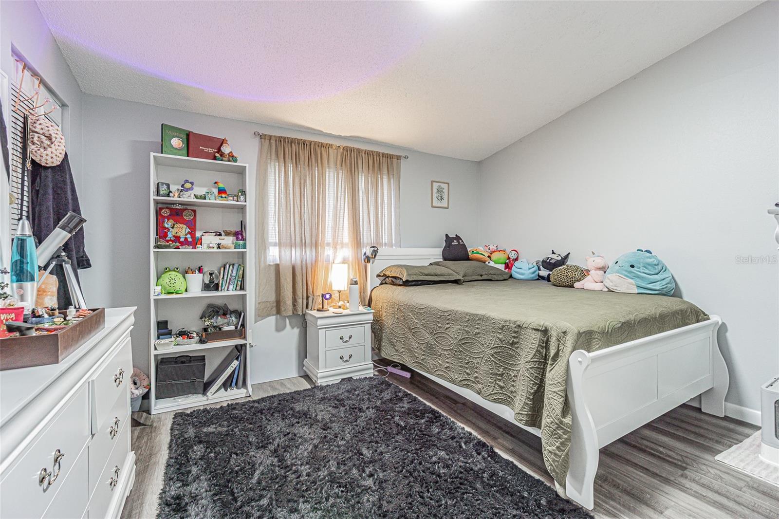 Image 15 of 21 For 4010 Oak Limb Court