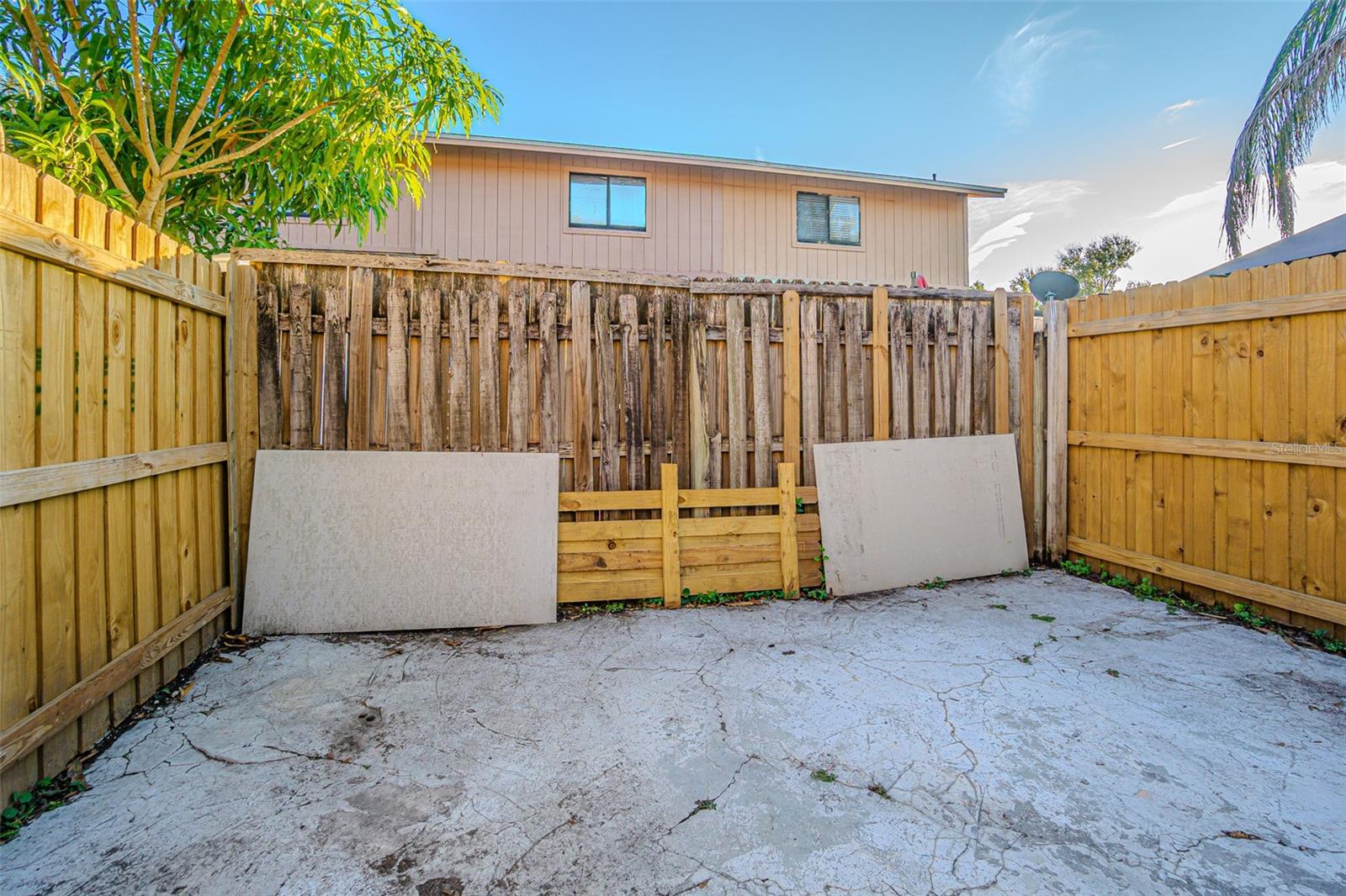 Image 18 of 21 For 4010 Oak Limb Court