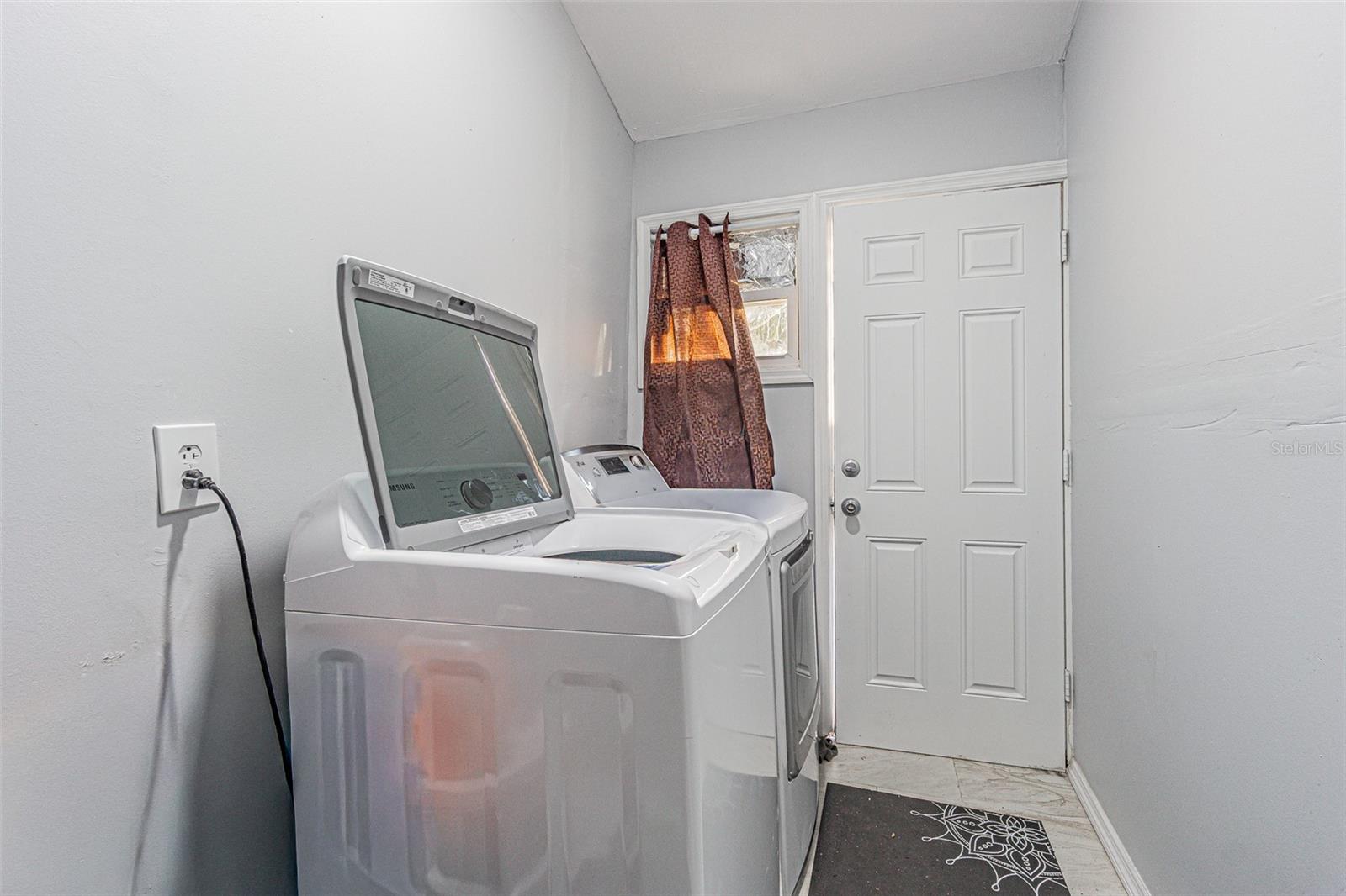 Image 8 of 21 For 4010 Oak Limb Court