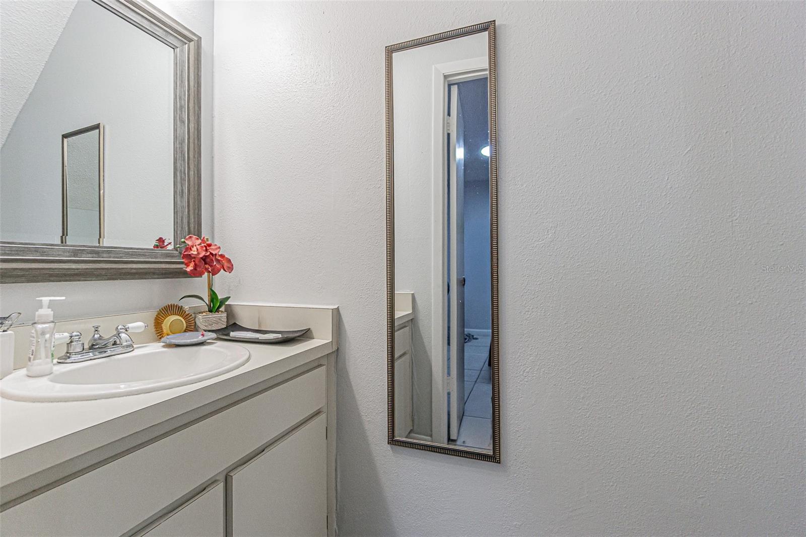 Image 9 of 21 For 4010 Oak Limb Court