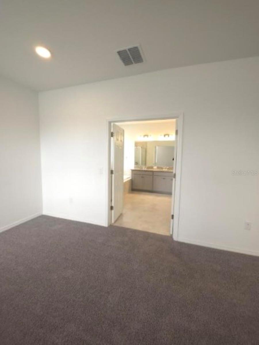 Image 19 of 41 For 10715 New Morning Drive