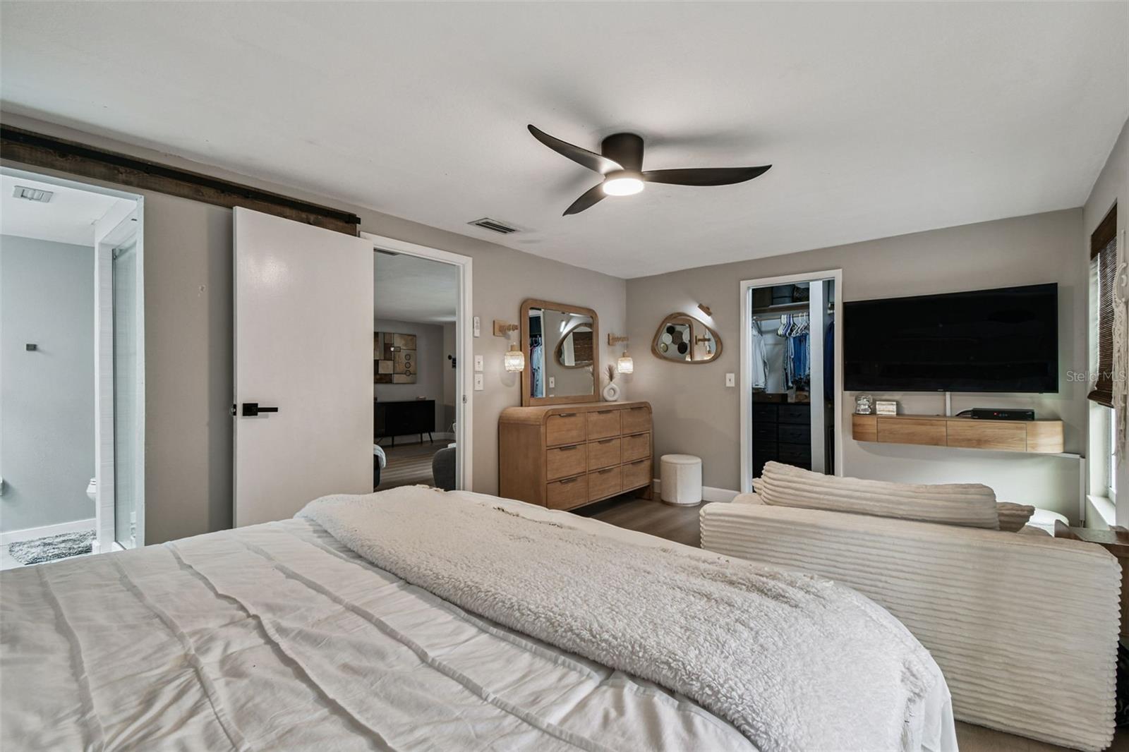 Image 14 of 63 For 49 Valencia Circle