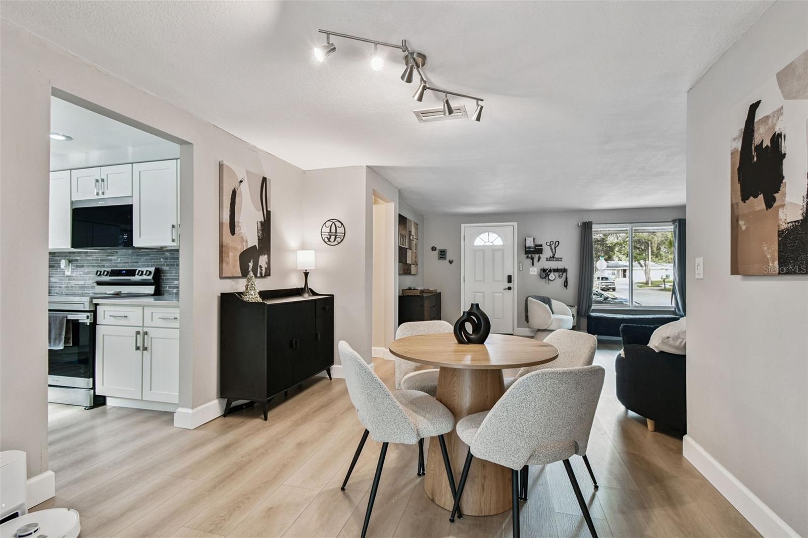 Image 29 of 63 For 49 Valencia Circle