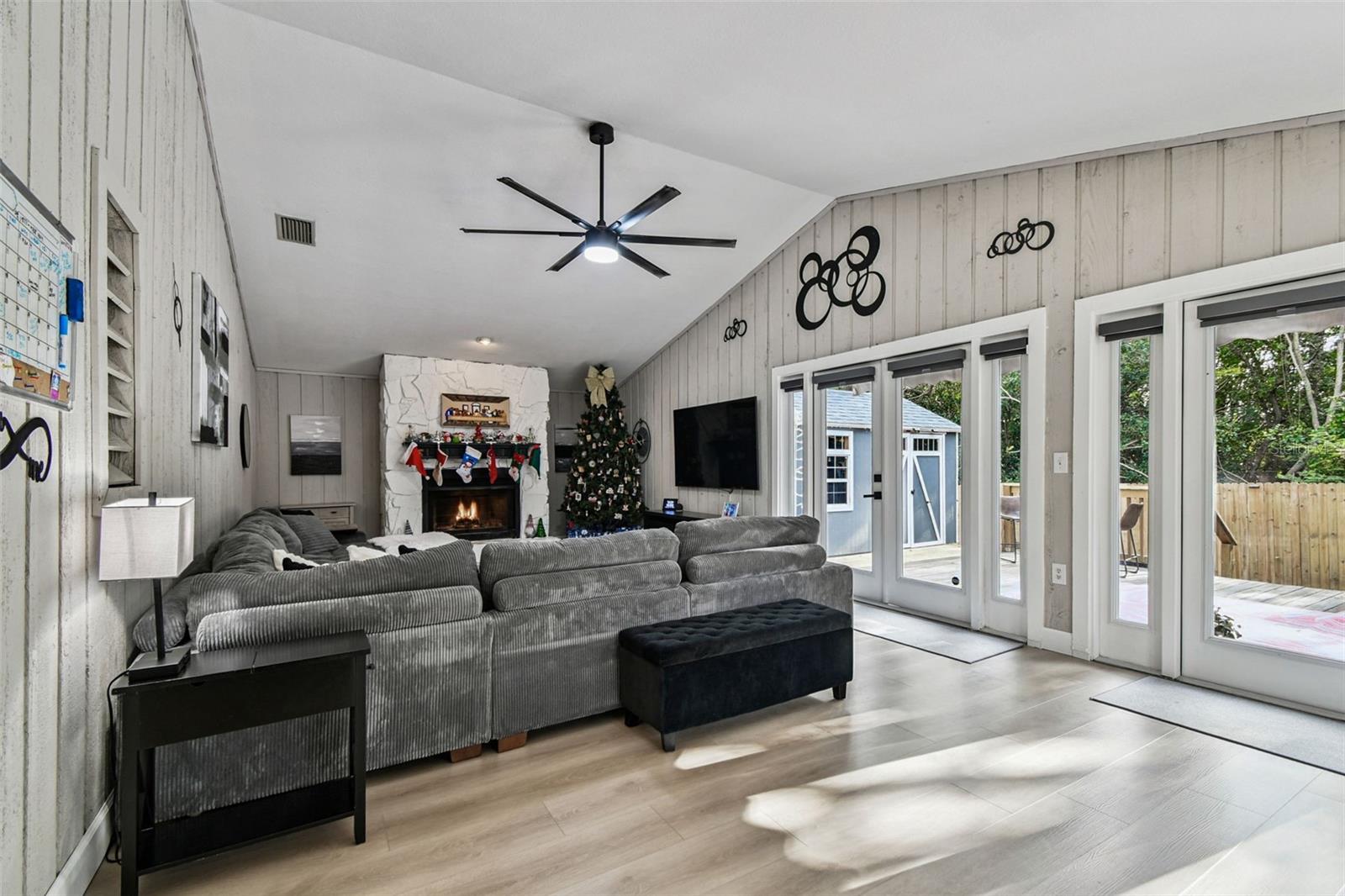 Image 37 of 63 For 49 Valencia Circle