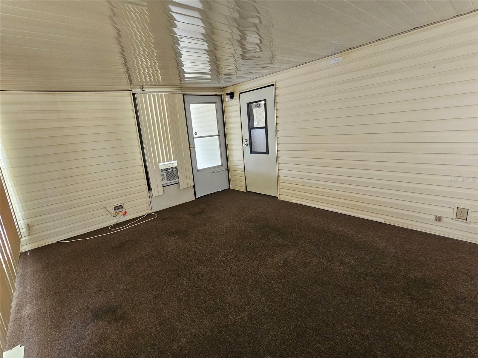 Image 13 of 17 For 481 Chickadee Court