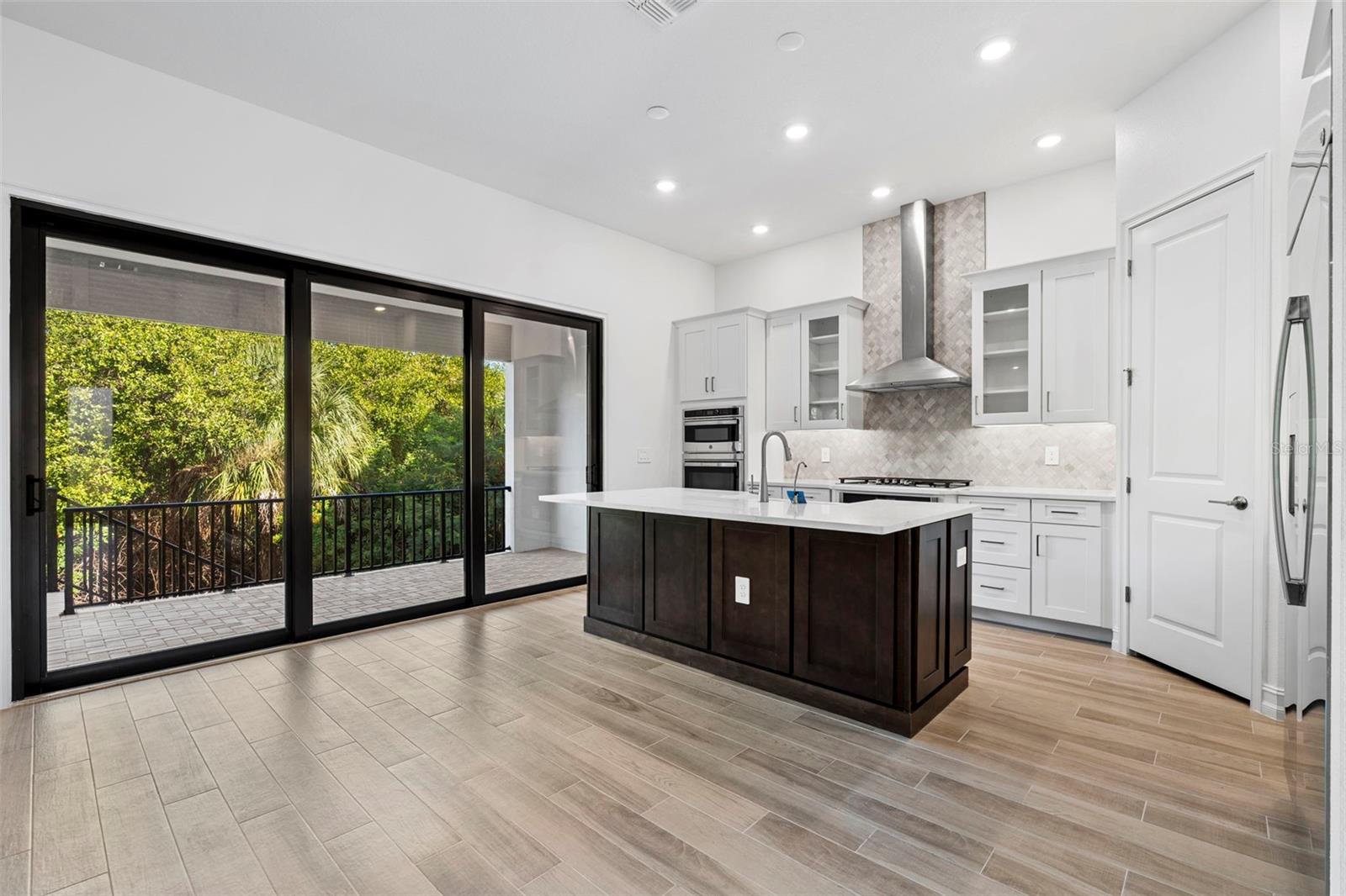 Image 16 of 99 For 1109 Seagrape Drive