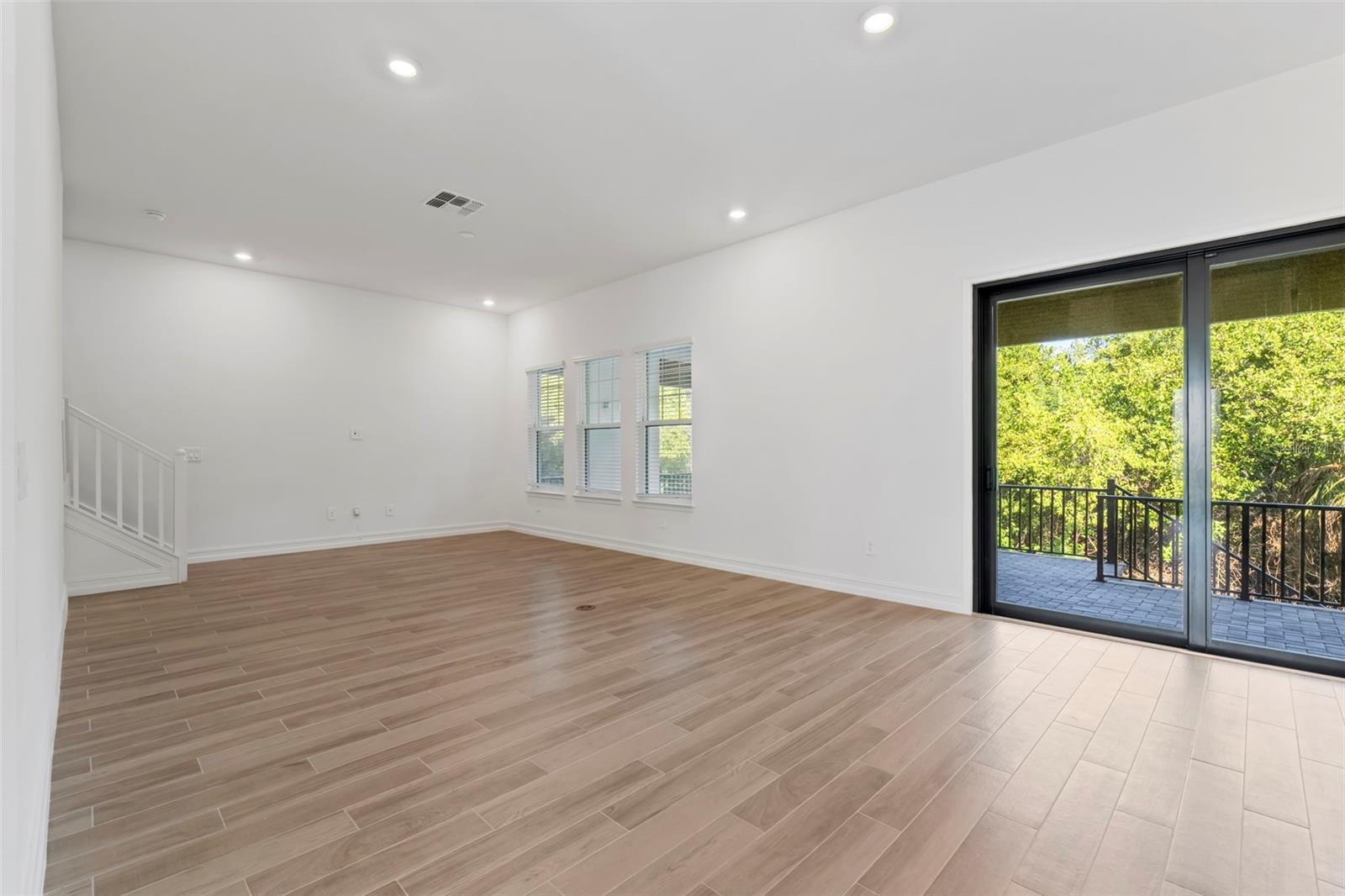 Image 28 of 99 For 1109 Seagrape Drive